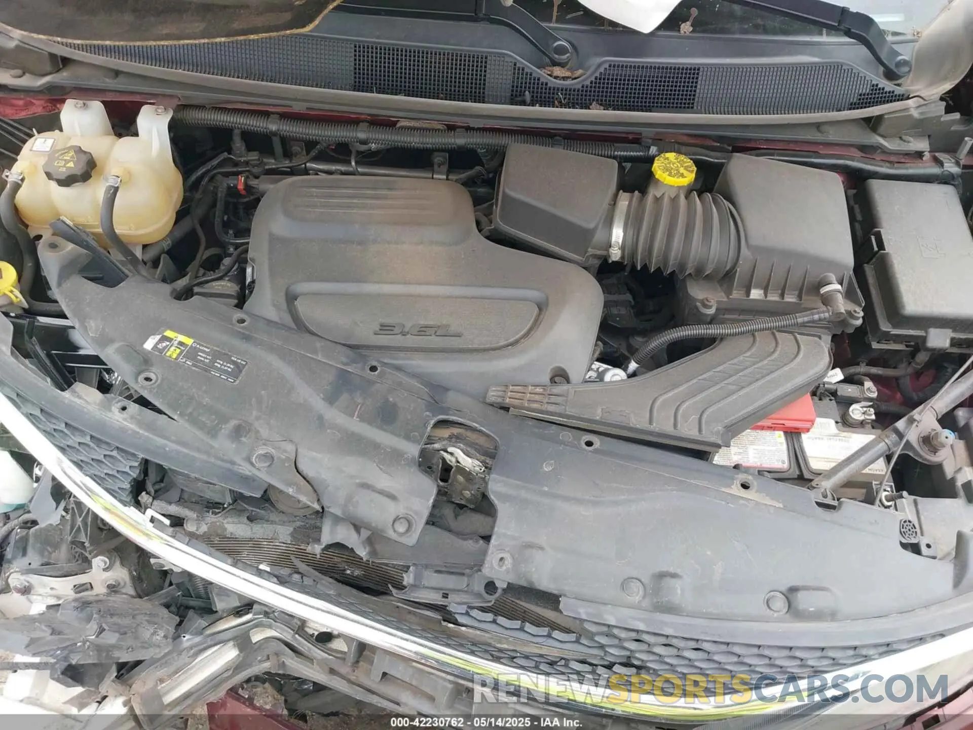 10 Фотография поврежденного автомобиля 2C4RC1DG4LR260889 CHRYSLER VOYAGER 2020
