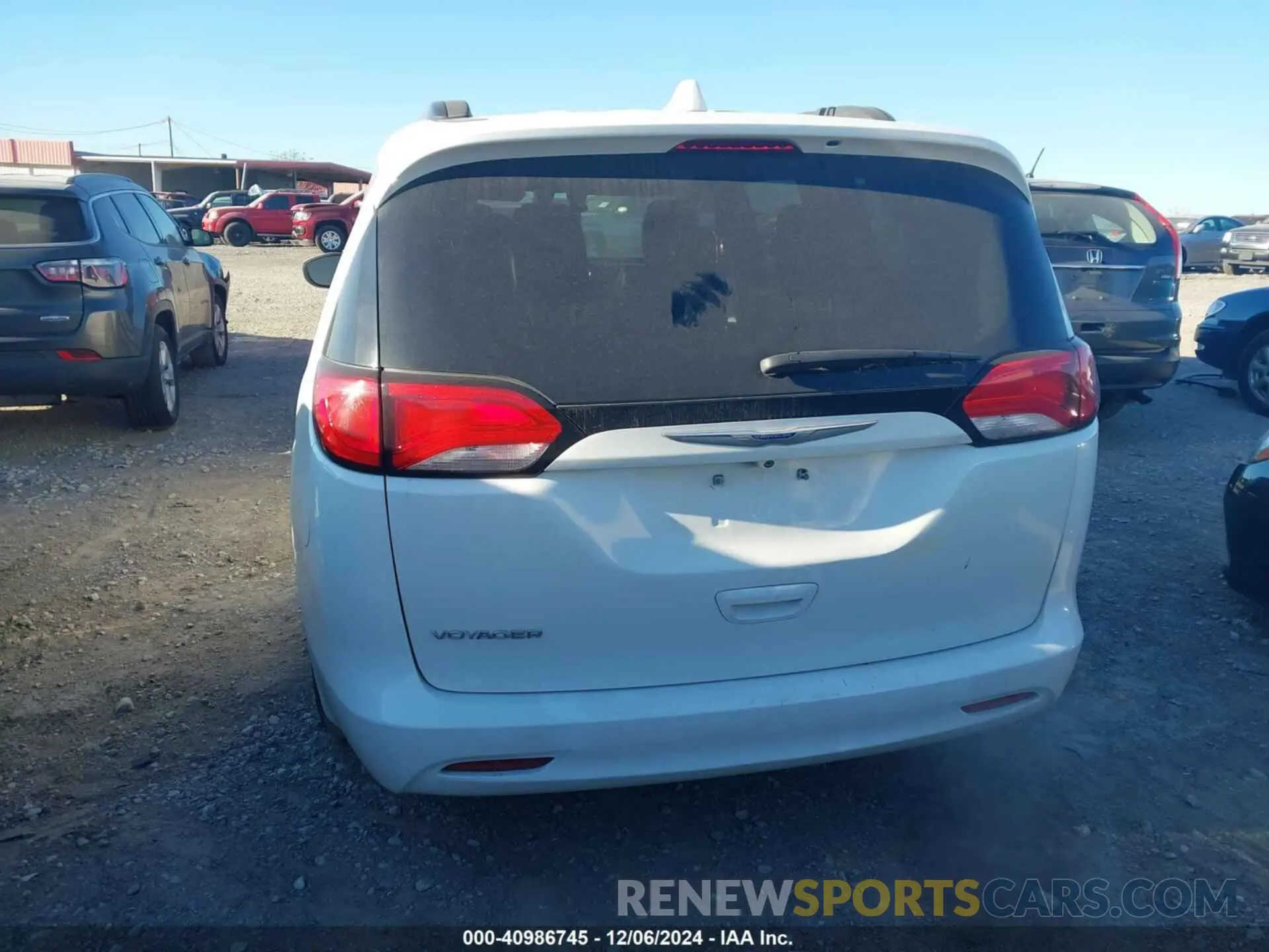 16 Фотография поврежденного автомобиля 2C4RC1DG4LR262433 CHRYSLER VOYAGER 2020