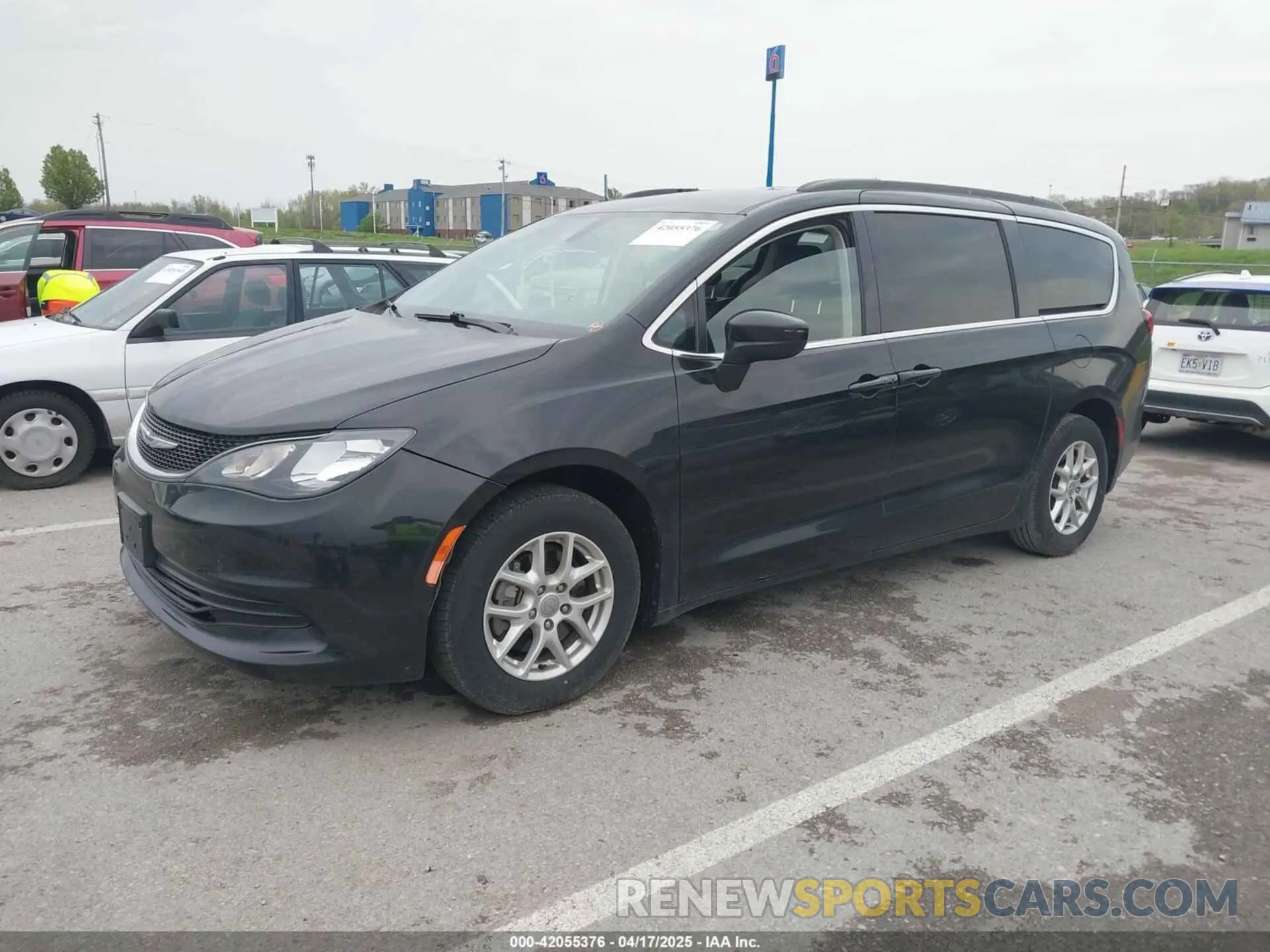 2 Фотография поврежденного автомобиля 2C4RC1DG5LR164284 CHRYSLER VOYAGER 2020