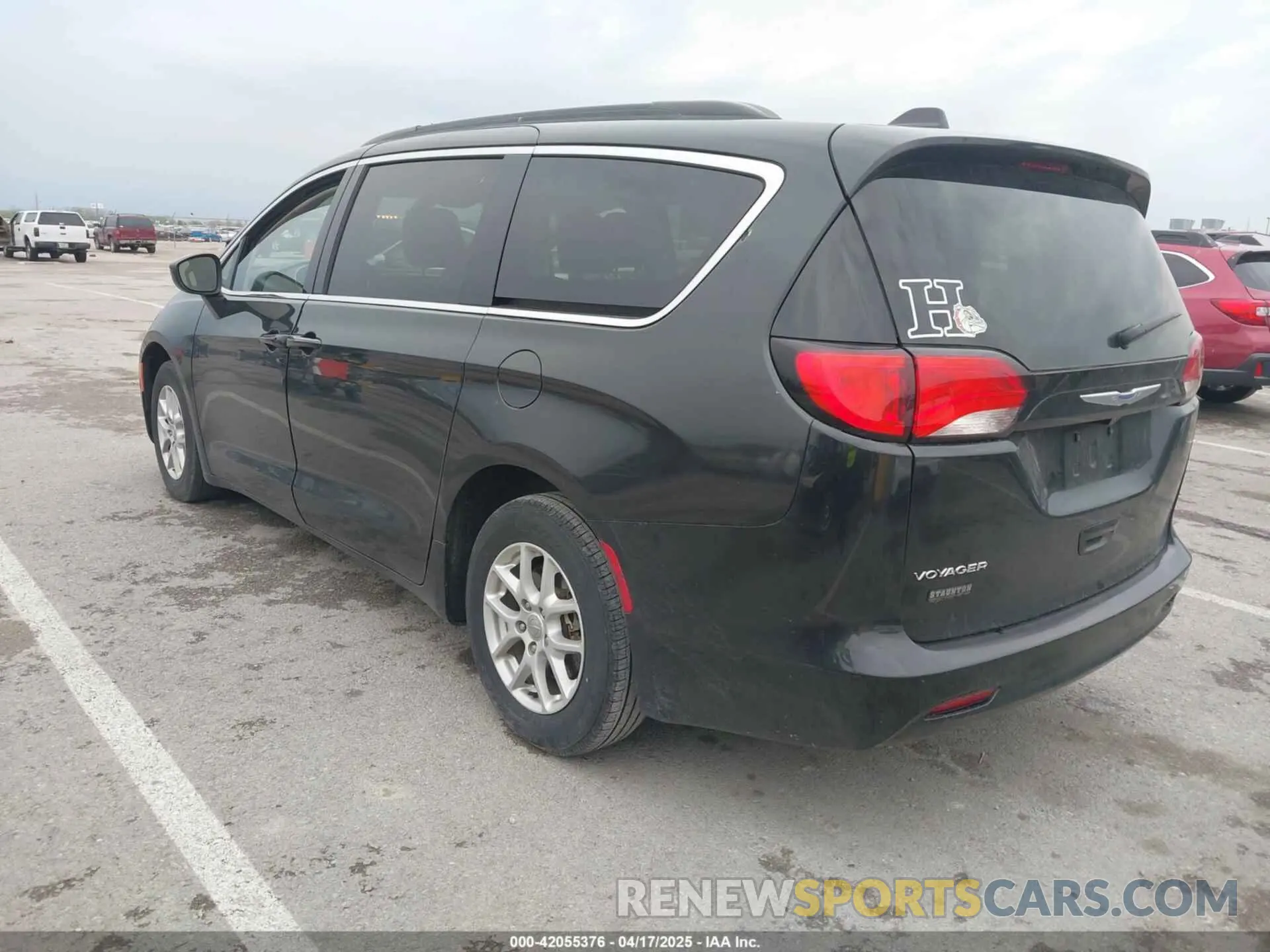 3 Фотография поврежденного автомобиля 2C4RC1DG5LR164284 CHRYSLER VOYAGER 2020