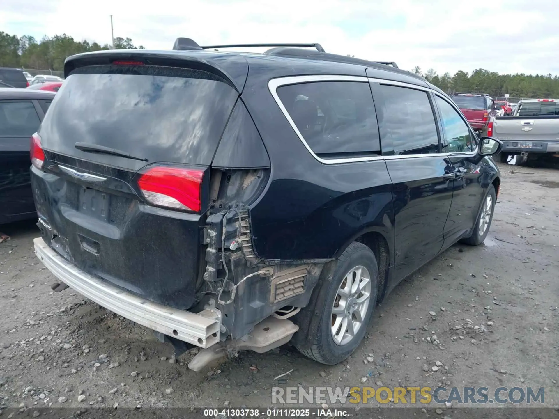 4 Фотография поврежденного автомобиля 2C4RC1DG7LR176839 CHRYSLER VOYAGER 2020