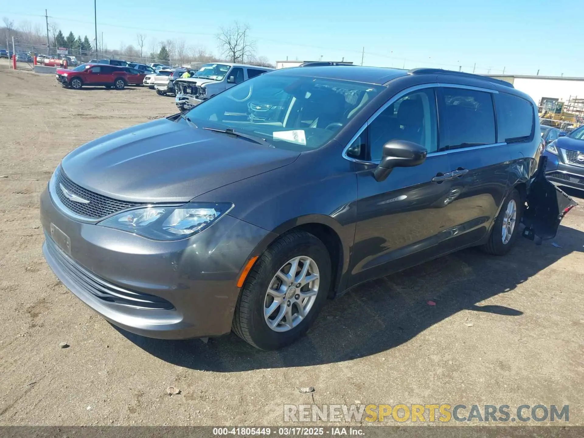 2 Фотография поврежденного автомобиля 2C4RC1DG9LR181752 CHRYSLER VOYAGER 2020