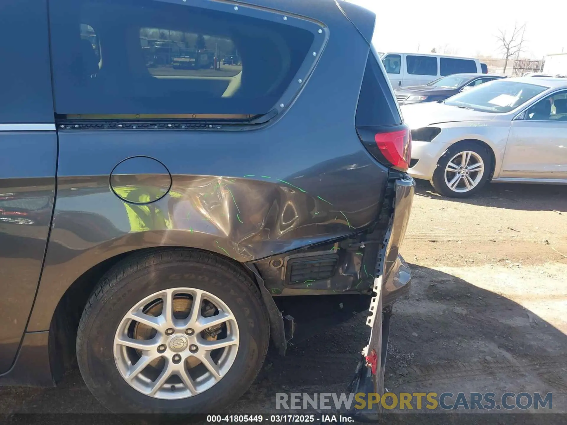 6 Фотография поврежденного автомобиля 2C4RC1DG9LR181752 CHRYSLER VOYAGER 2020