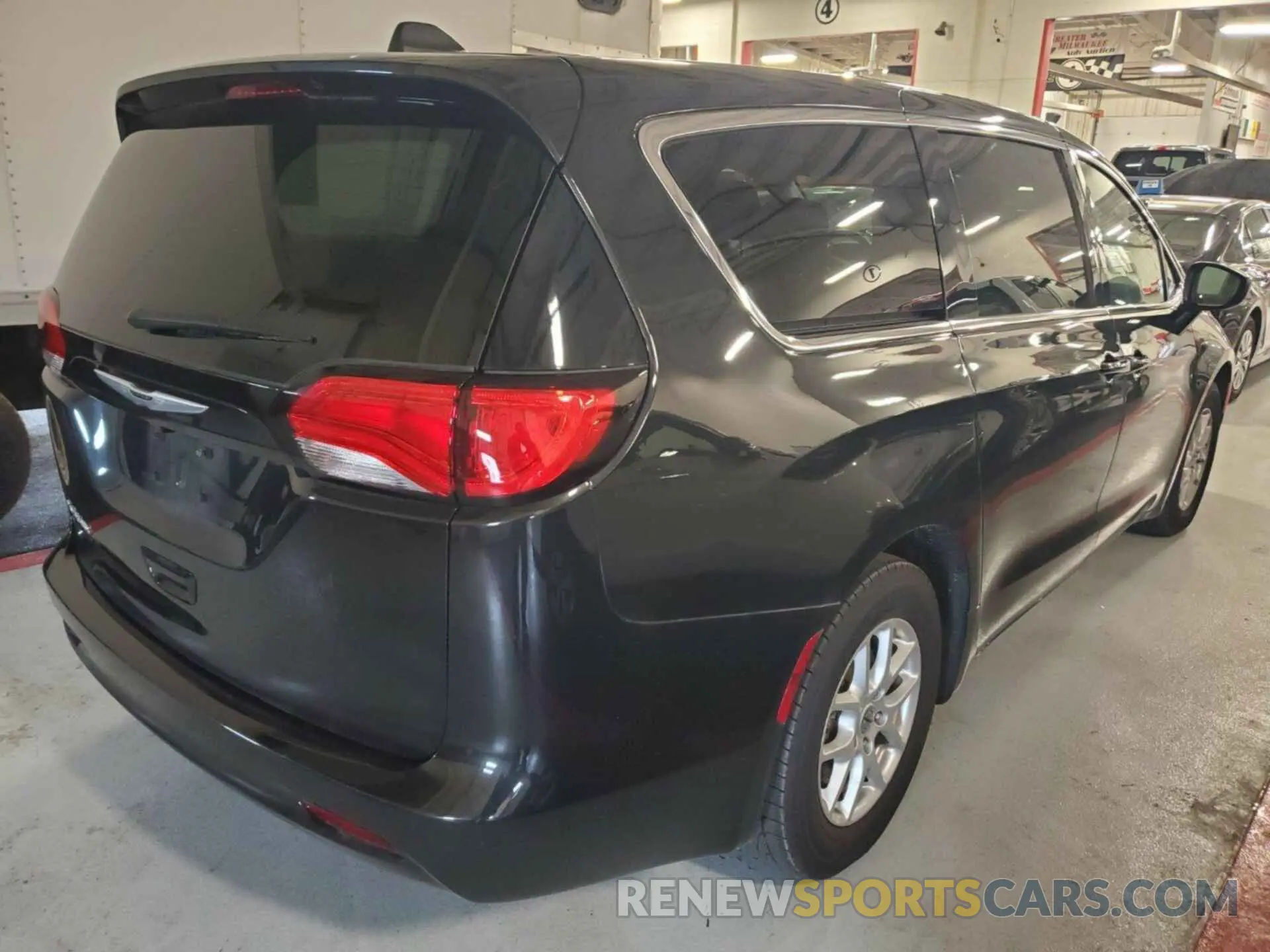 13 Фотография поврежденного автомобиля 2C4RC1CG3MR577548 CHRYSLER VOYAGER 2021