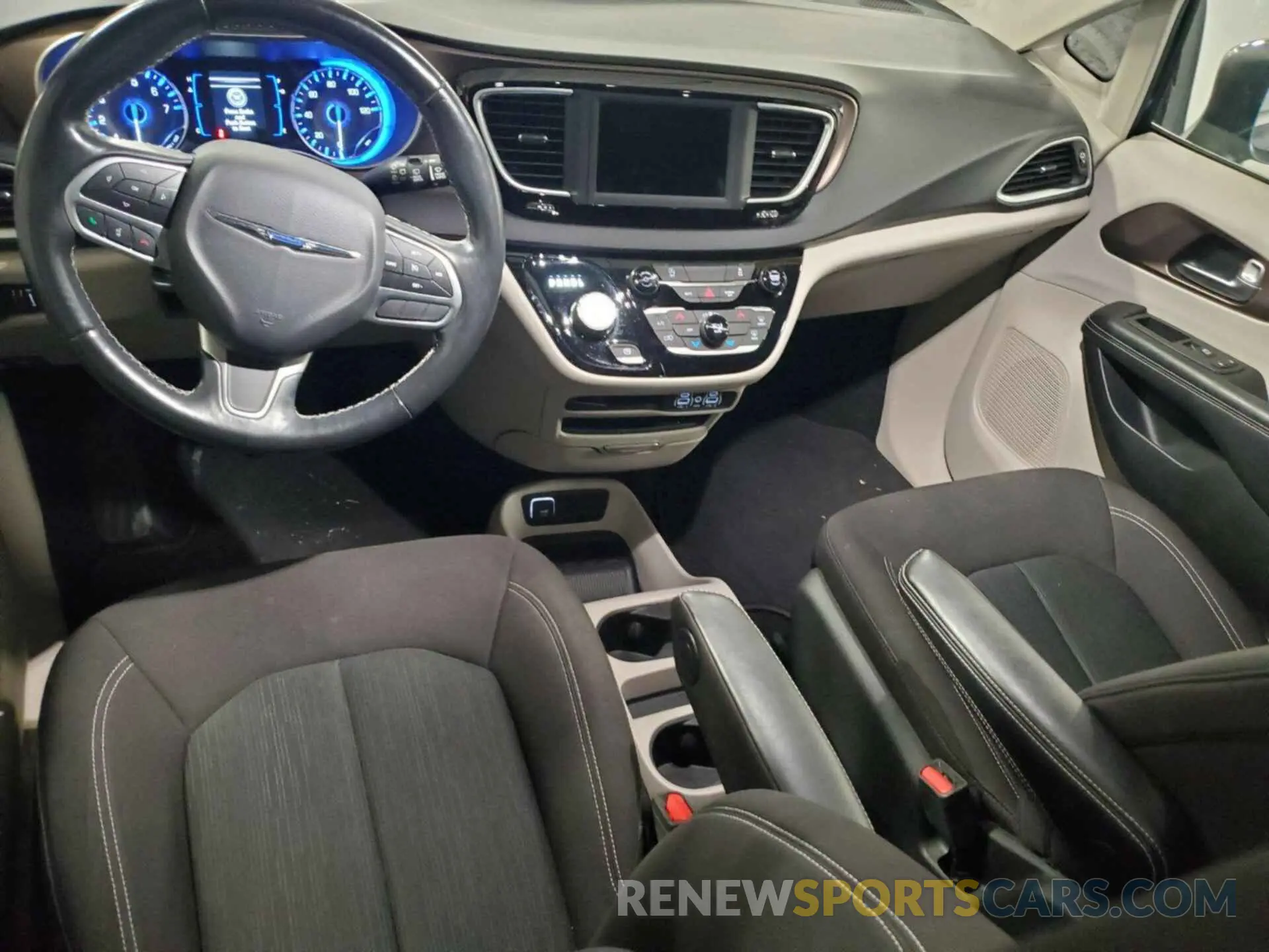 7 Фотография поврежденного автомобиля 2C4RC1CG3MR577548 CHRYSLER VOYAGER 2021
