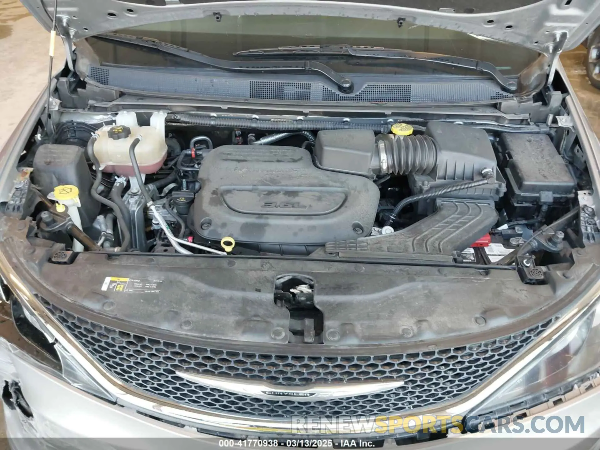 10 Фотография поврежденного автомобиля 2C4RC1DG2MR506453 CHRYSLER VOYAGER 2021