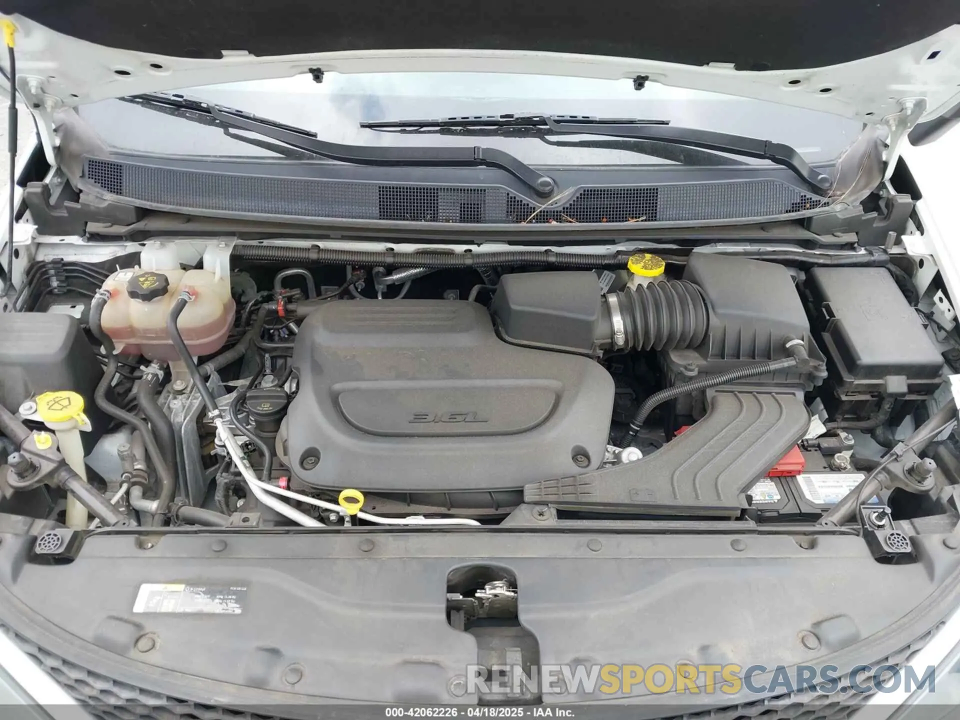 10 Фотография поврежденного автомобиля 2C4RC1DG2MR570735 CHRYSLER VOYAGER 2021