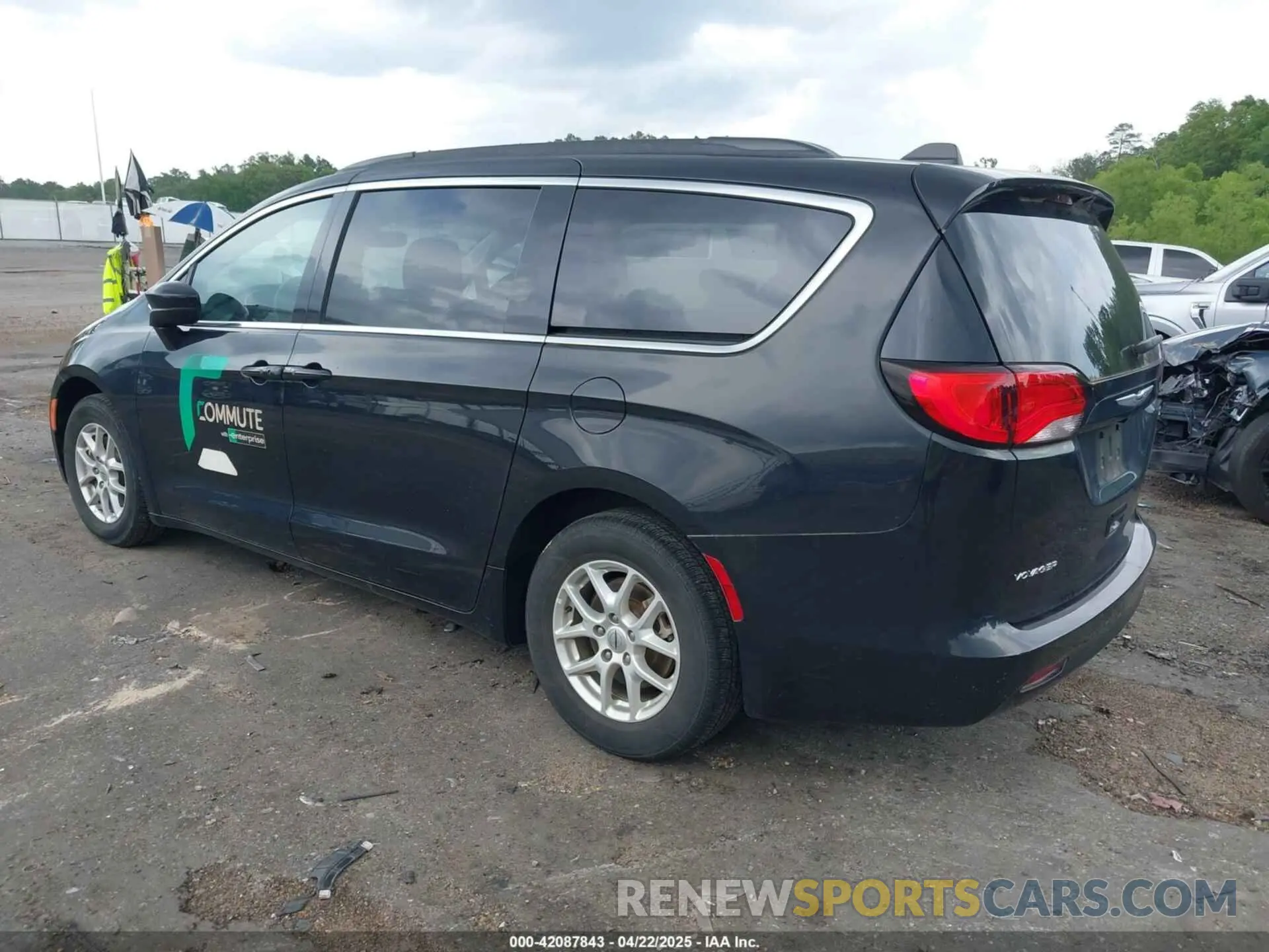 3 Фотография поврежденного автомобиля 2C4RC1DG3MR516831 CHRYSLER VOYAGER 2021