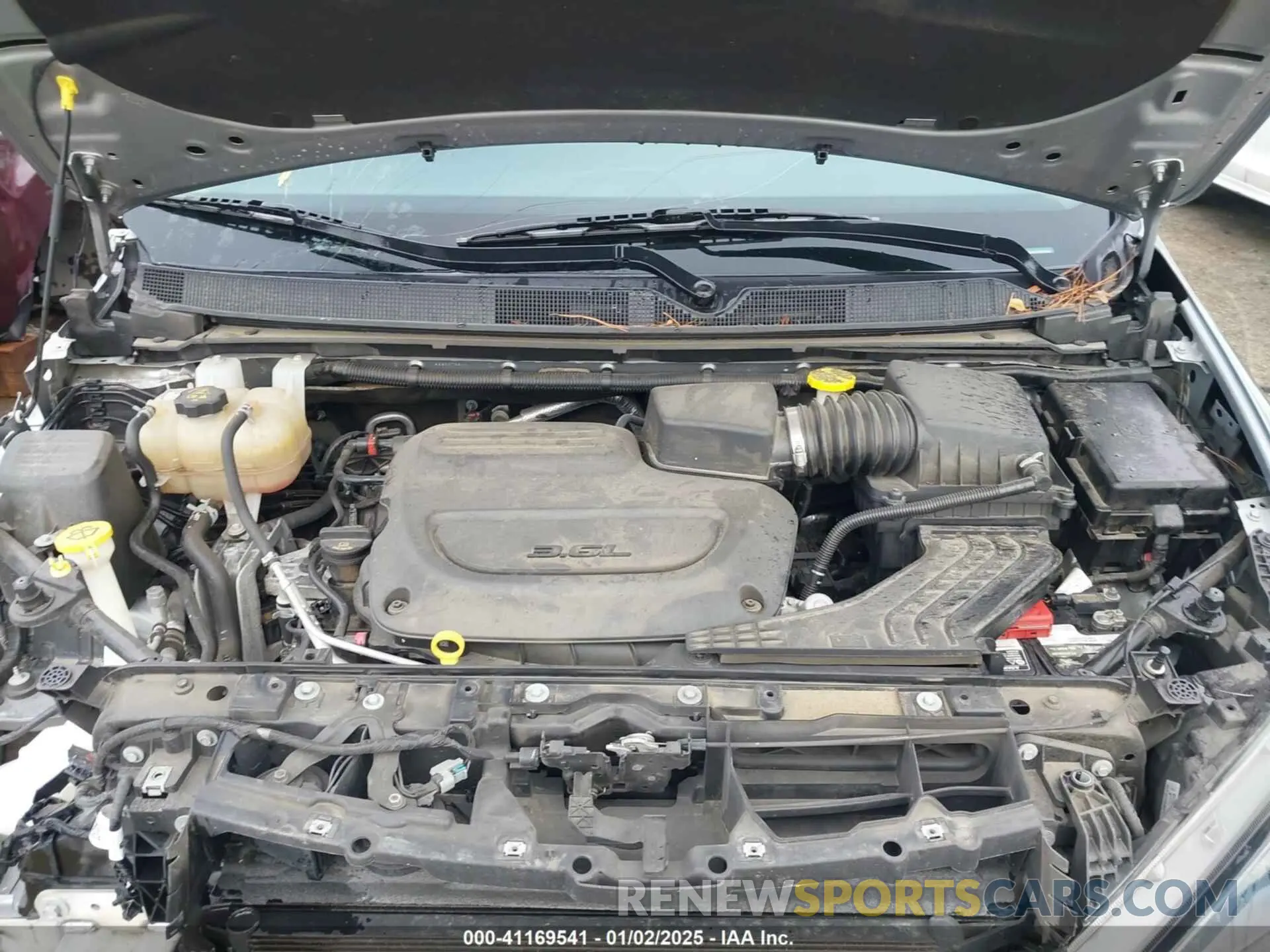 10 Photograph of a damaged car 2C4RC1DG4MR543617 CHRYSLER VOYAGER 2021