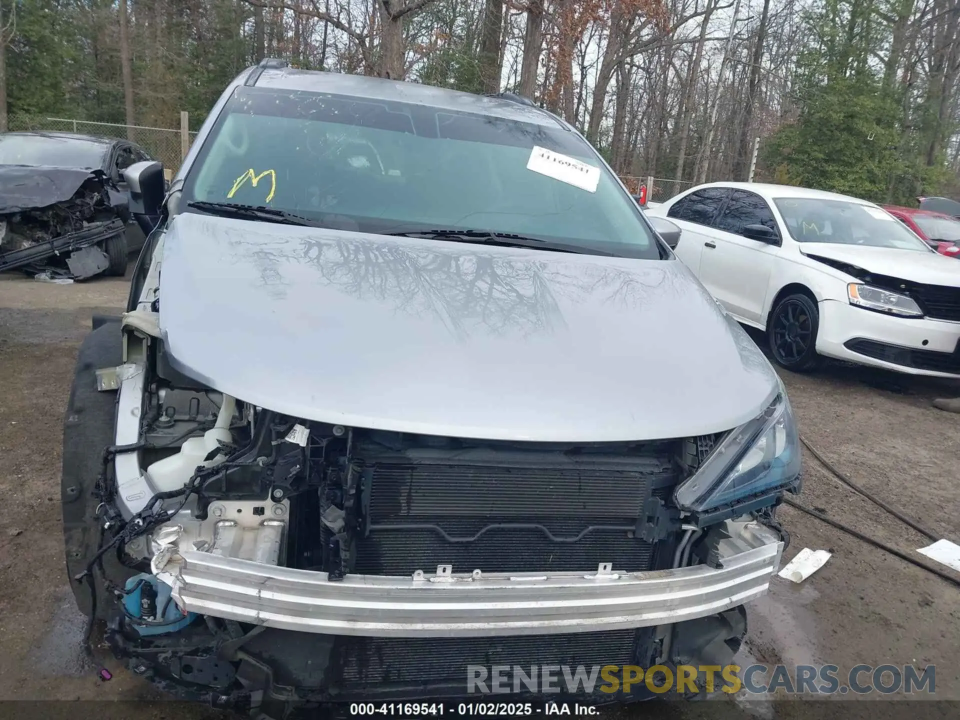 13 Photograph of a damaged car 2C4RC1DG4MR543617 CHRYSLER VOYAGER 2021