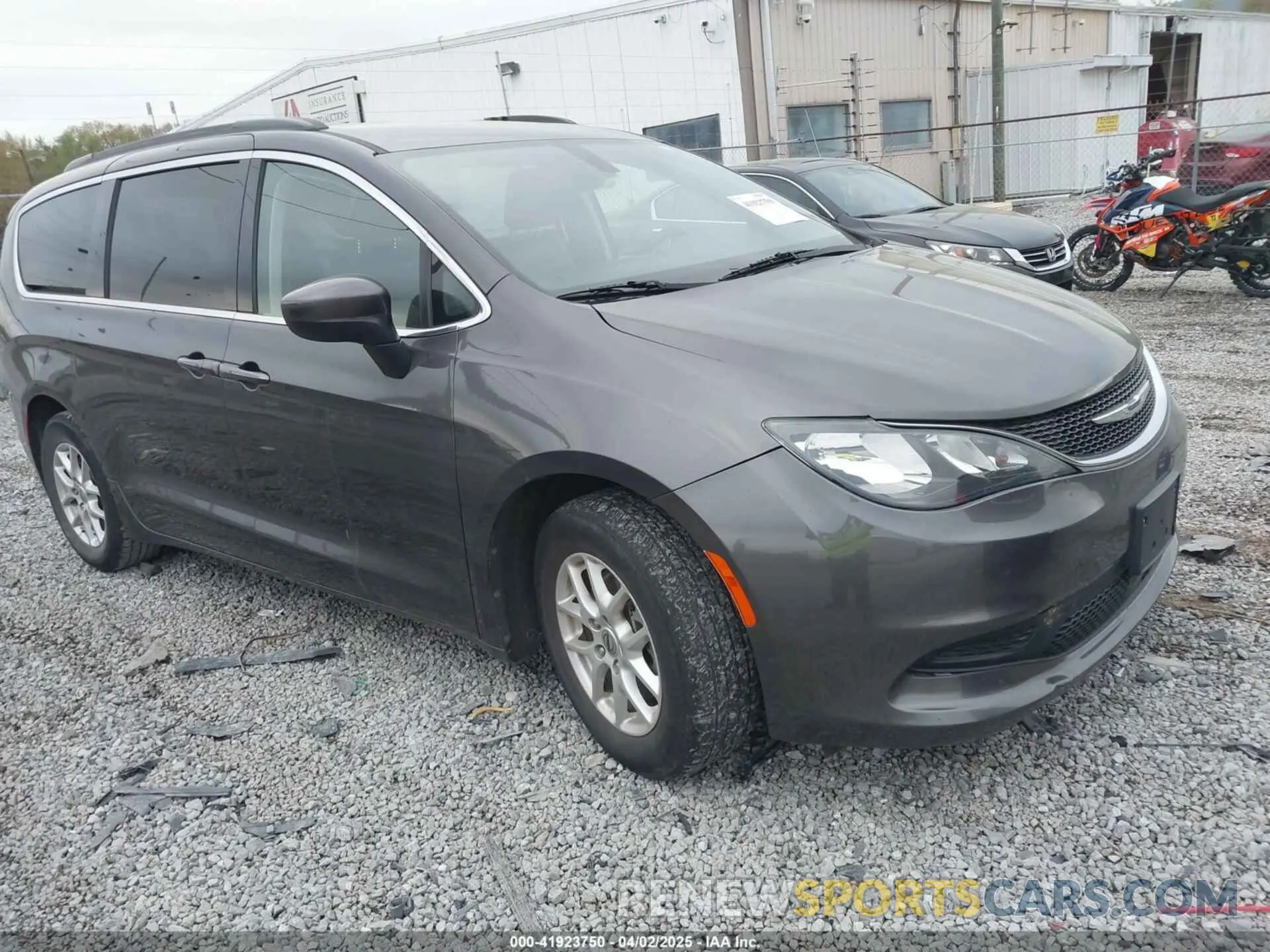 1 Фотография поврежденного автомобиля 2C4RC1DG5MR511890 CHRYSLER VOYAGER 2021