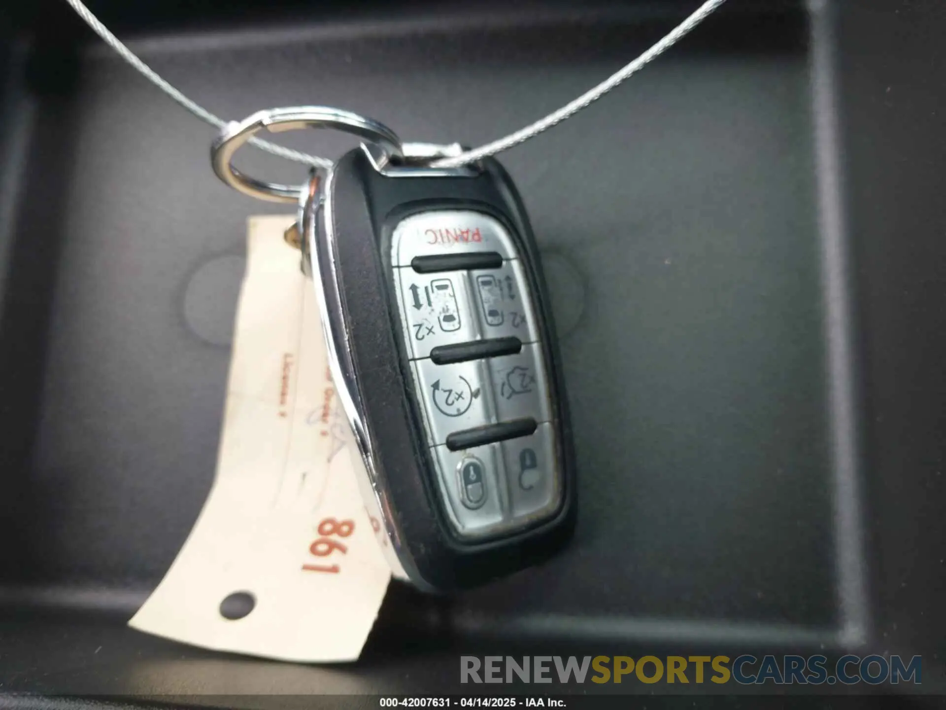 11 Фотография поврежденного автомобиля 2C4RC1DG5MR532190 CHRYSLER VOYAGER 2021