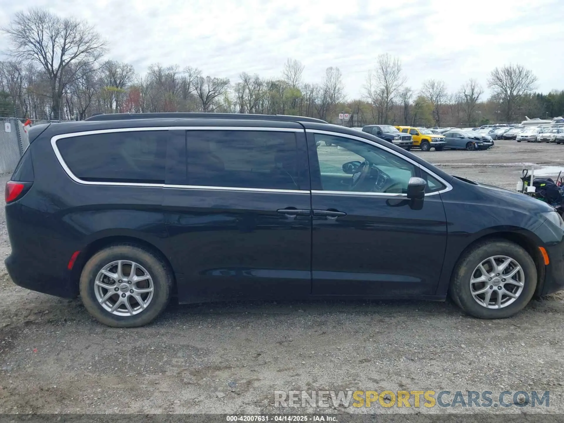 13 Фотография поврежденного автомобиля 2C4RC1DG5MR532190 CHRYSLER VOYAGER 2021