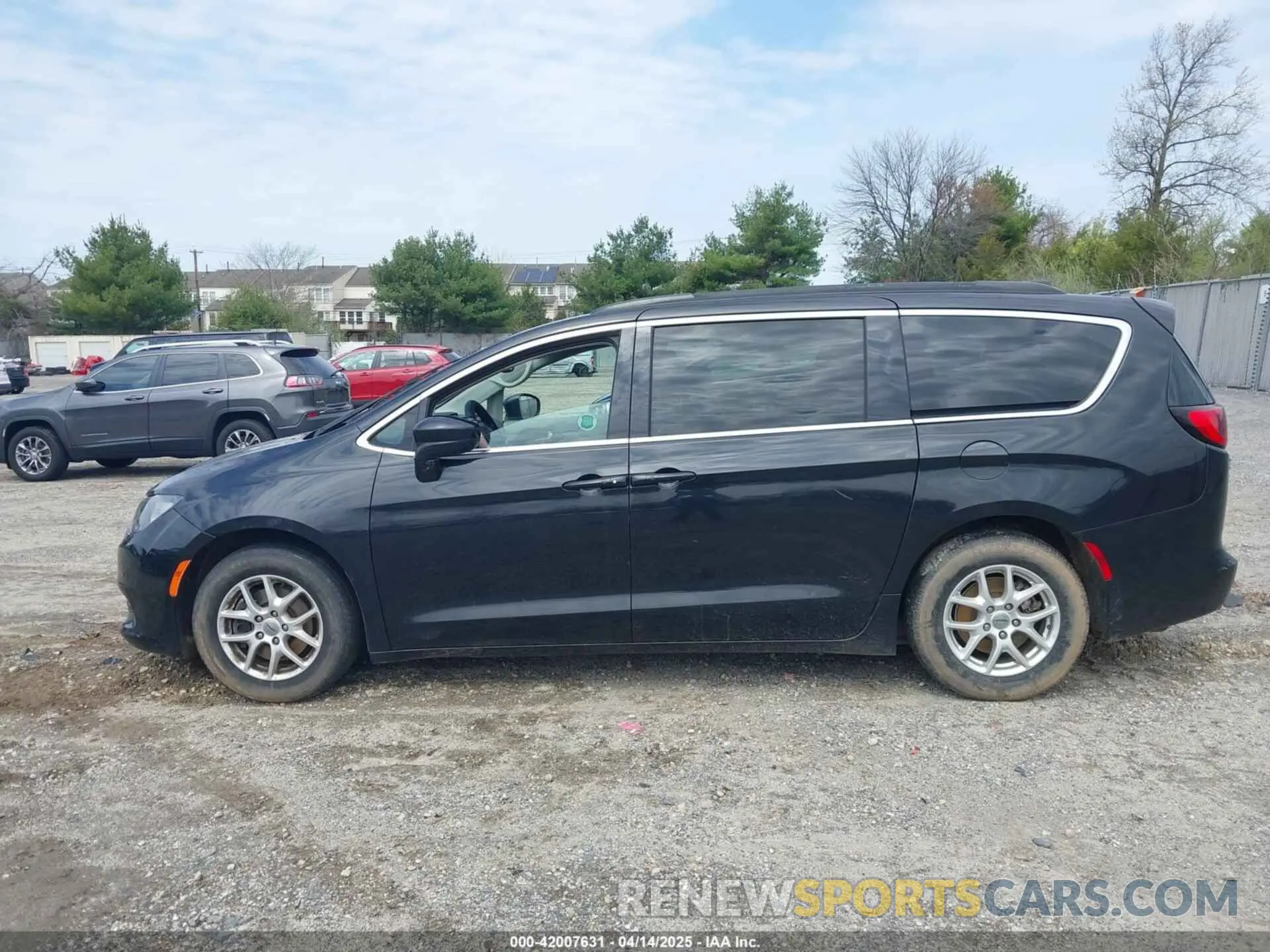 14 Фотография поврежденного автомобиля 2C4RC1DG5MR532190 CHRYSLER VOYAGER 2021
