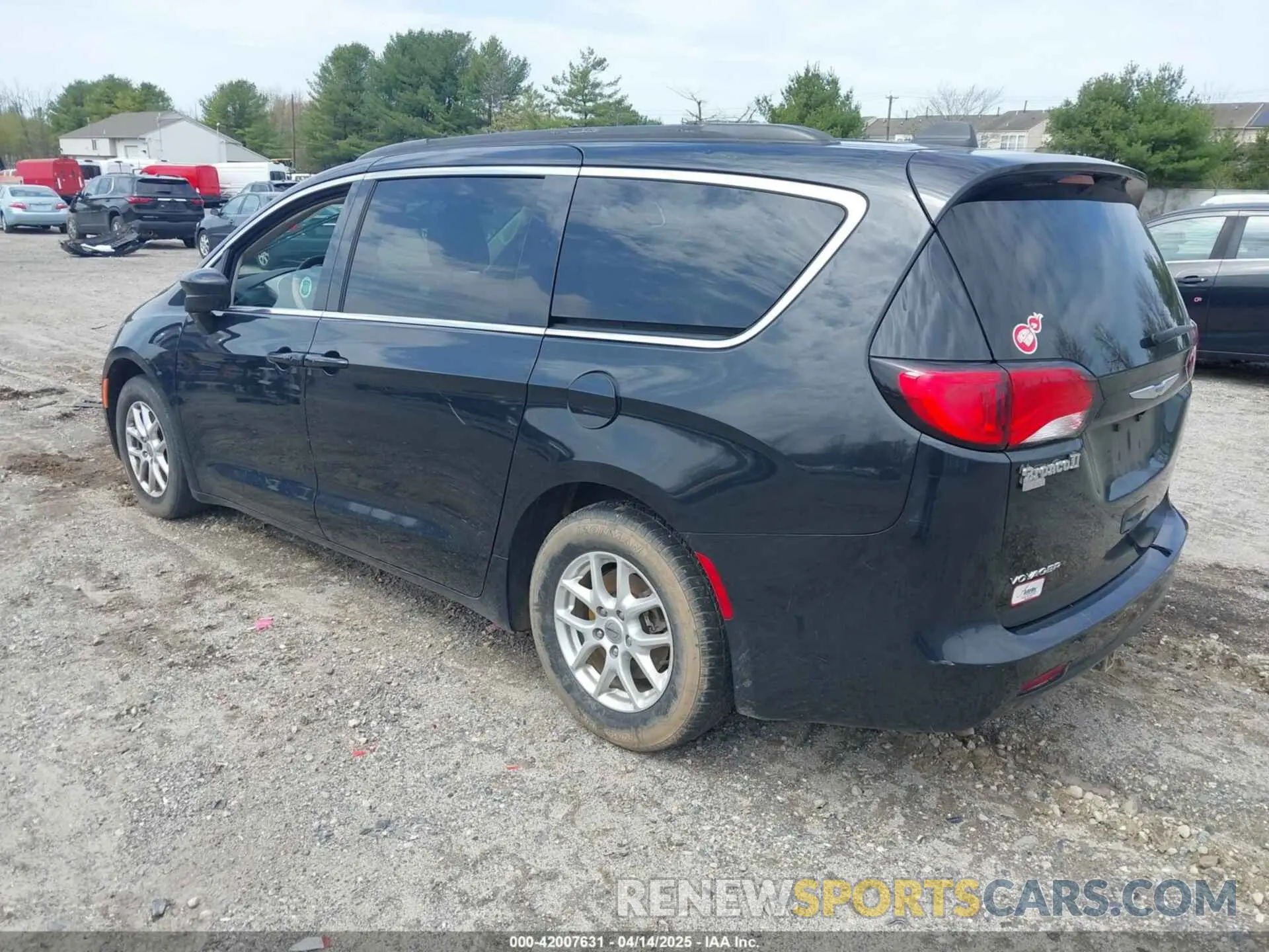3 Фотография поврежденного автомобиля 2C4RC1DG5MR532190 CHRYSLER VOYAGER 2021