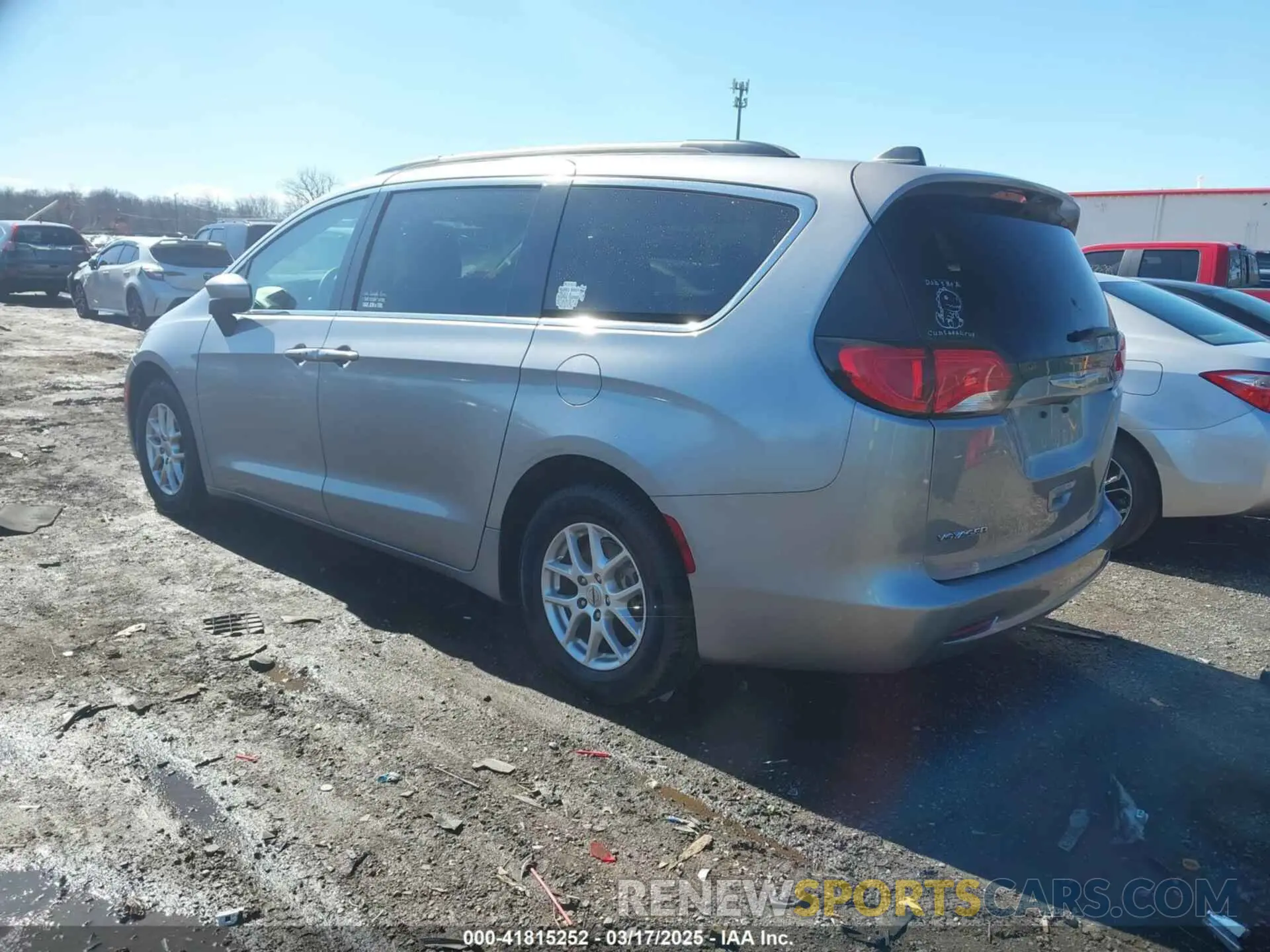 3 Фотография поврежденного автомобиля 2C4RC1DG5MR538328 CHRYSLER VOYAGER 2021