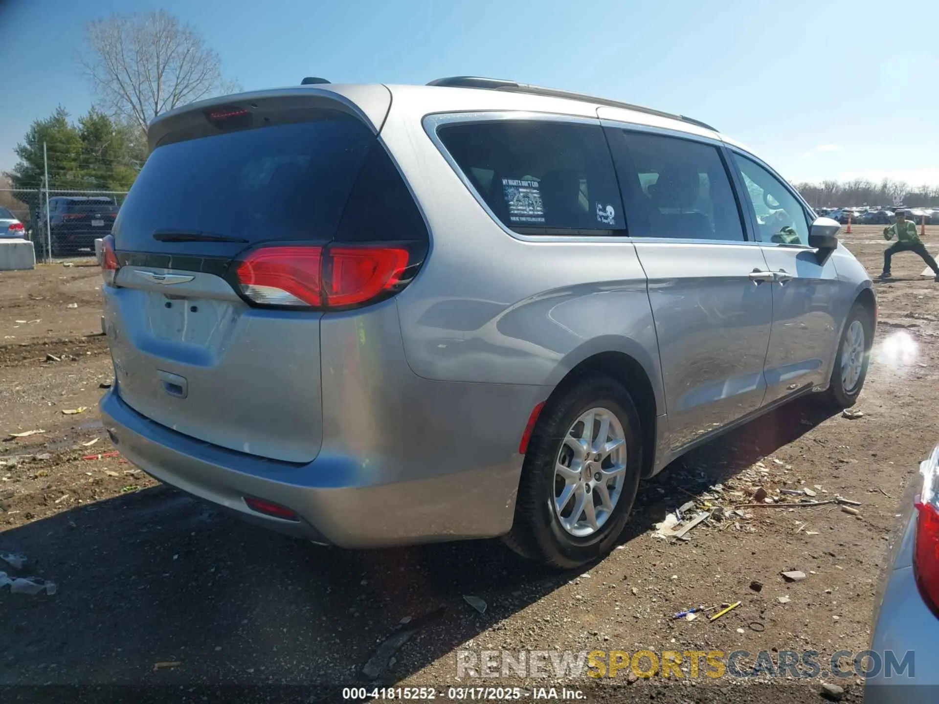 4 Фотография поврежденного автомобиля 2C4RC1DG5MR538328 CHRYSLER VOYAGER 2021