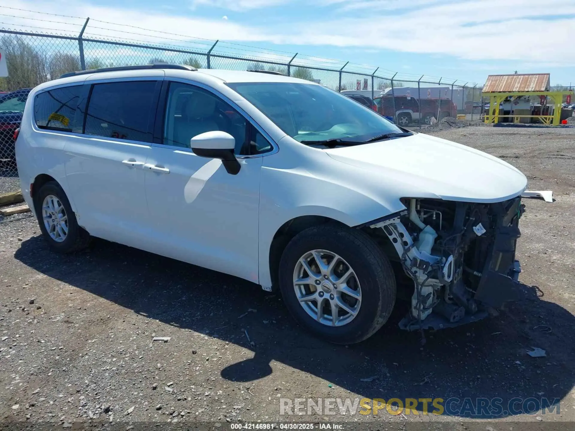 1 Photograph of a damaged car 2C4RC1DG6MR520596 CHRYSLER VOYAGER 2021