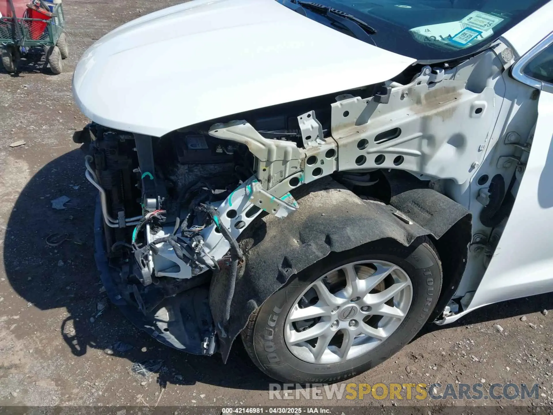 18 Photograph of a damaged car 2C4RC1DG6MR520596 CHRYSLER VOYAGER 2021