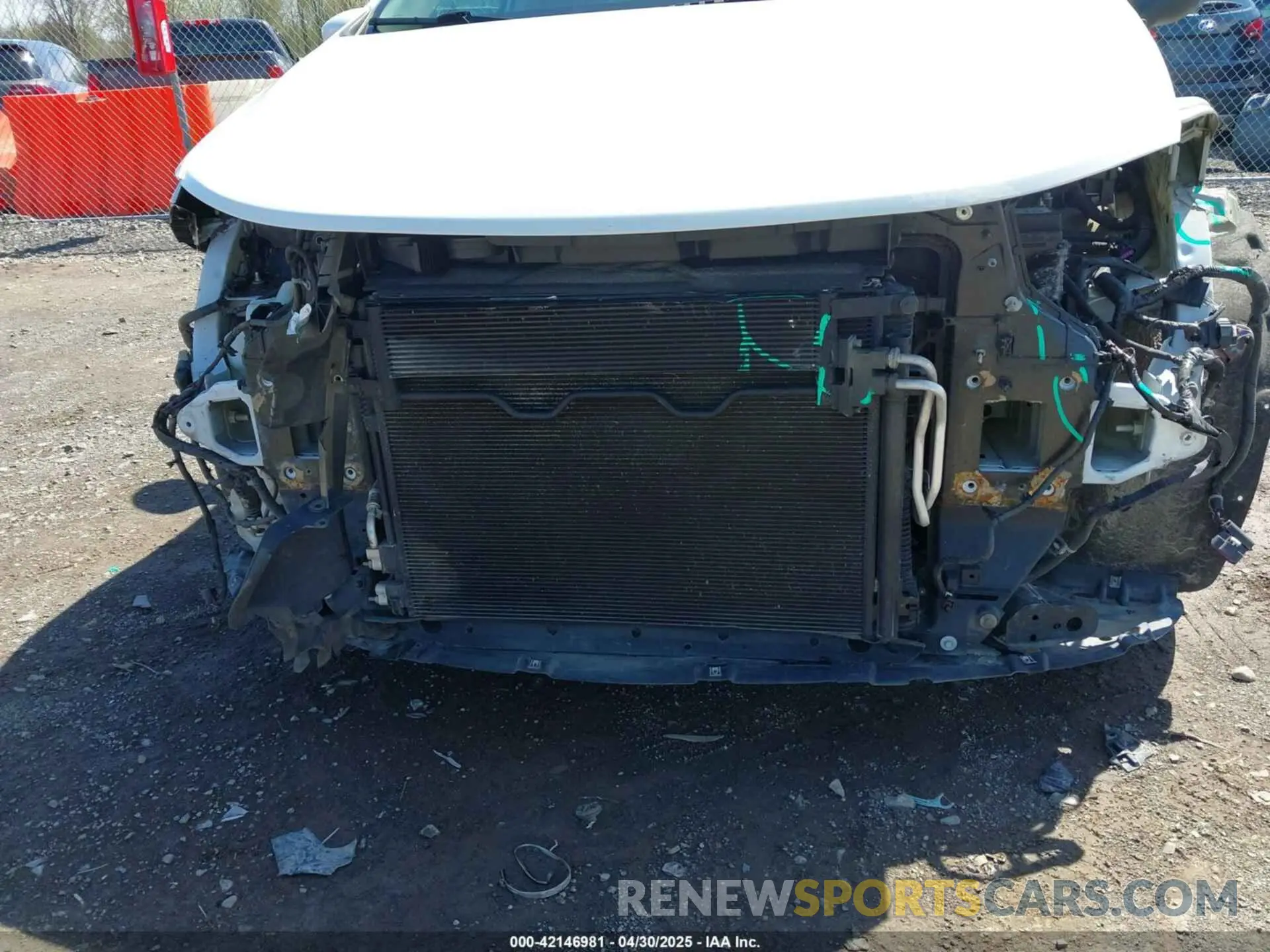 6 Photograph of a damaged car 2C4RC1DG6MR520596 CHRYSLER VOYAGER 2021