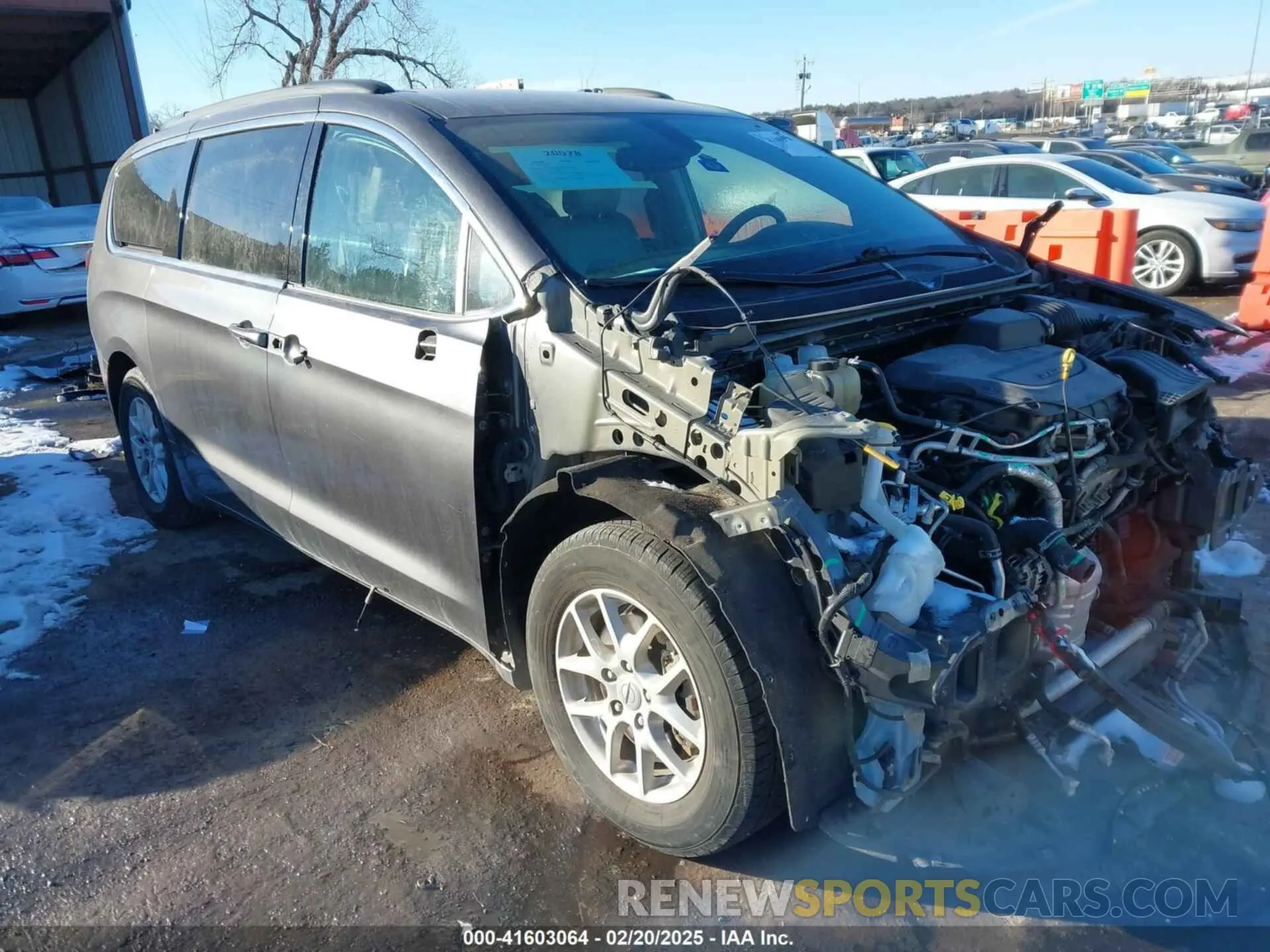 1 Фотография поврежденного автомобиля 2C4RC1DG7MR524009 CHRYSLER VOYAGER 2021