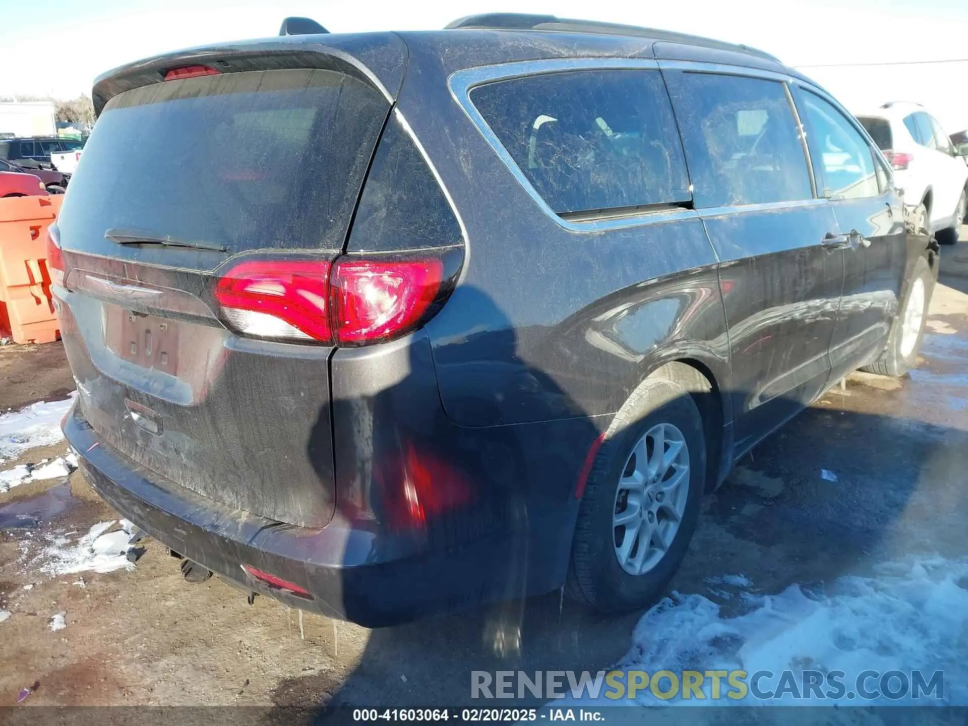 4 Фотография поврежденного автомобиля 2C4RC1DG7MR524009 CHRYSLER VOYAGER 2021