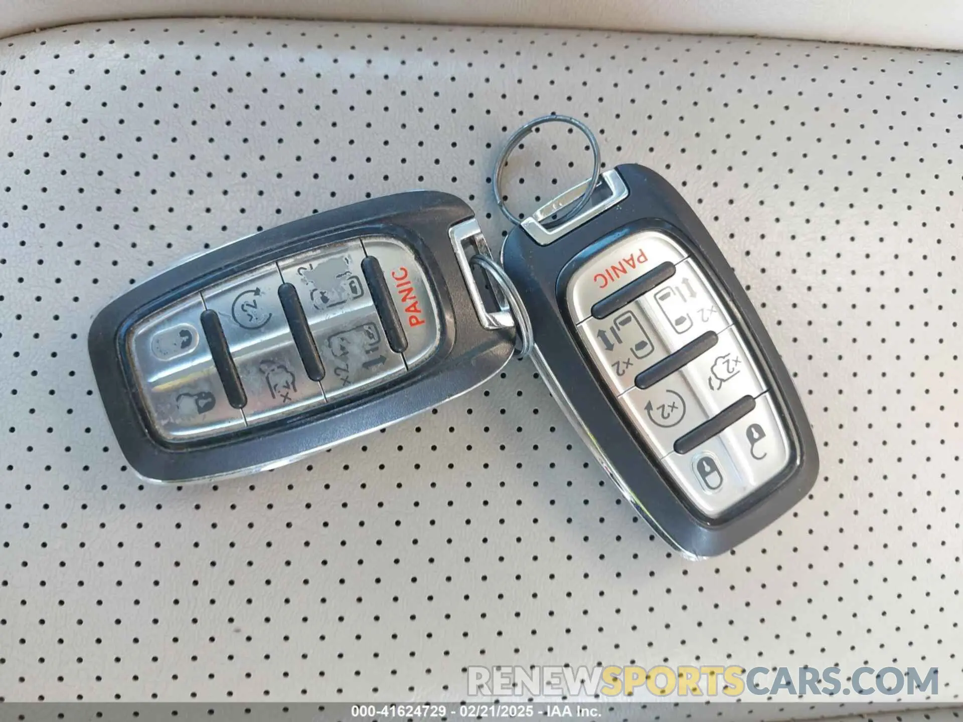 11 Фотография поврежденного автомобиля 2C4RC1DG7MR566518 CHRYSLER VOYAGER 2021