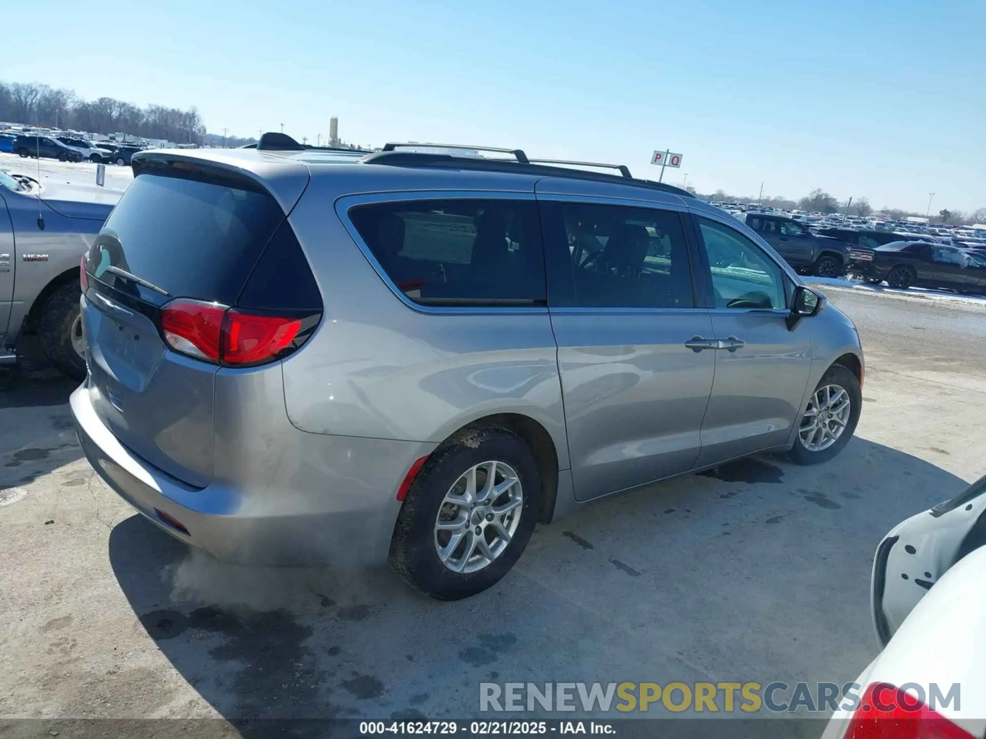 13 Фотография поврежденного автомобиля 2C4RC1DG7MR566518 CHRYSLER VOYAGER 2021