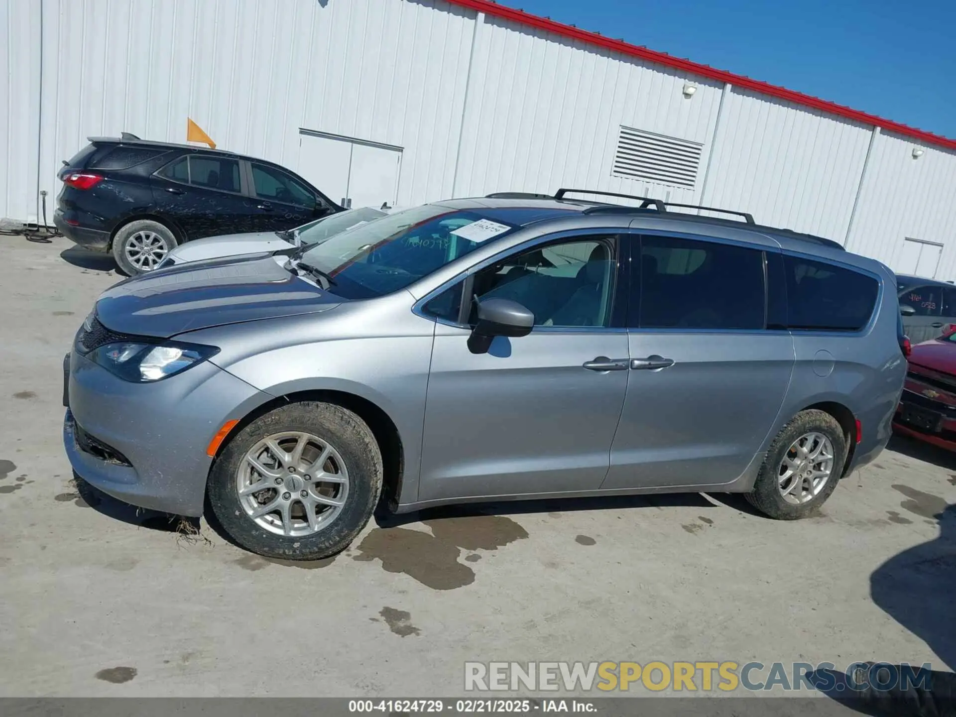14 Фотография поврежденного автомобиля 2C4RC1DG7MR566518 CHRYSLER VOYAGER 2021