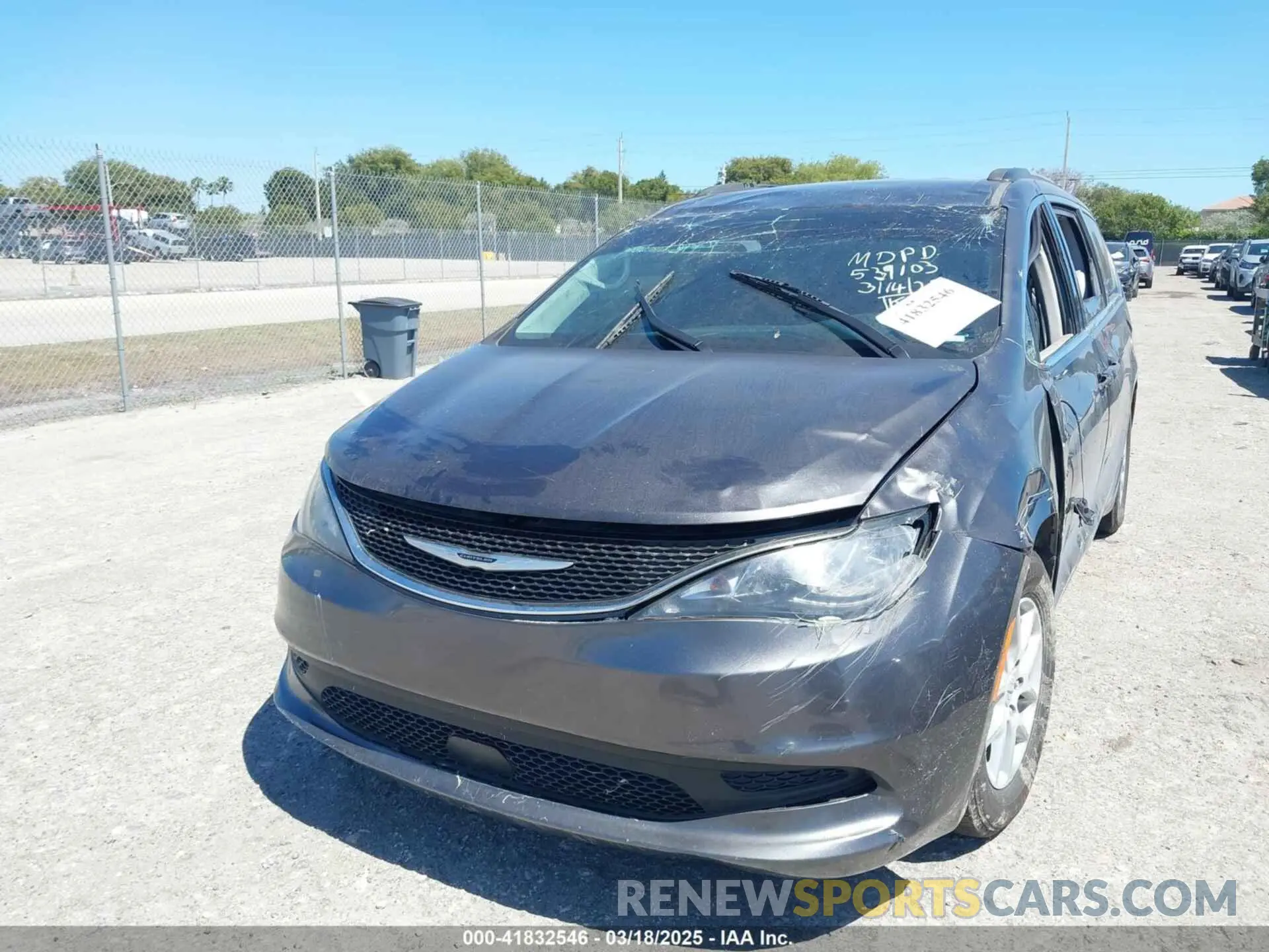 16 Photograph of a damaged car 2C4RC1DG8MR539103 CHRYSLER VOYAGER 2021