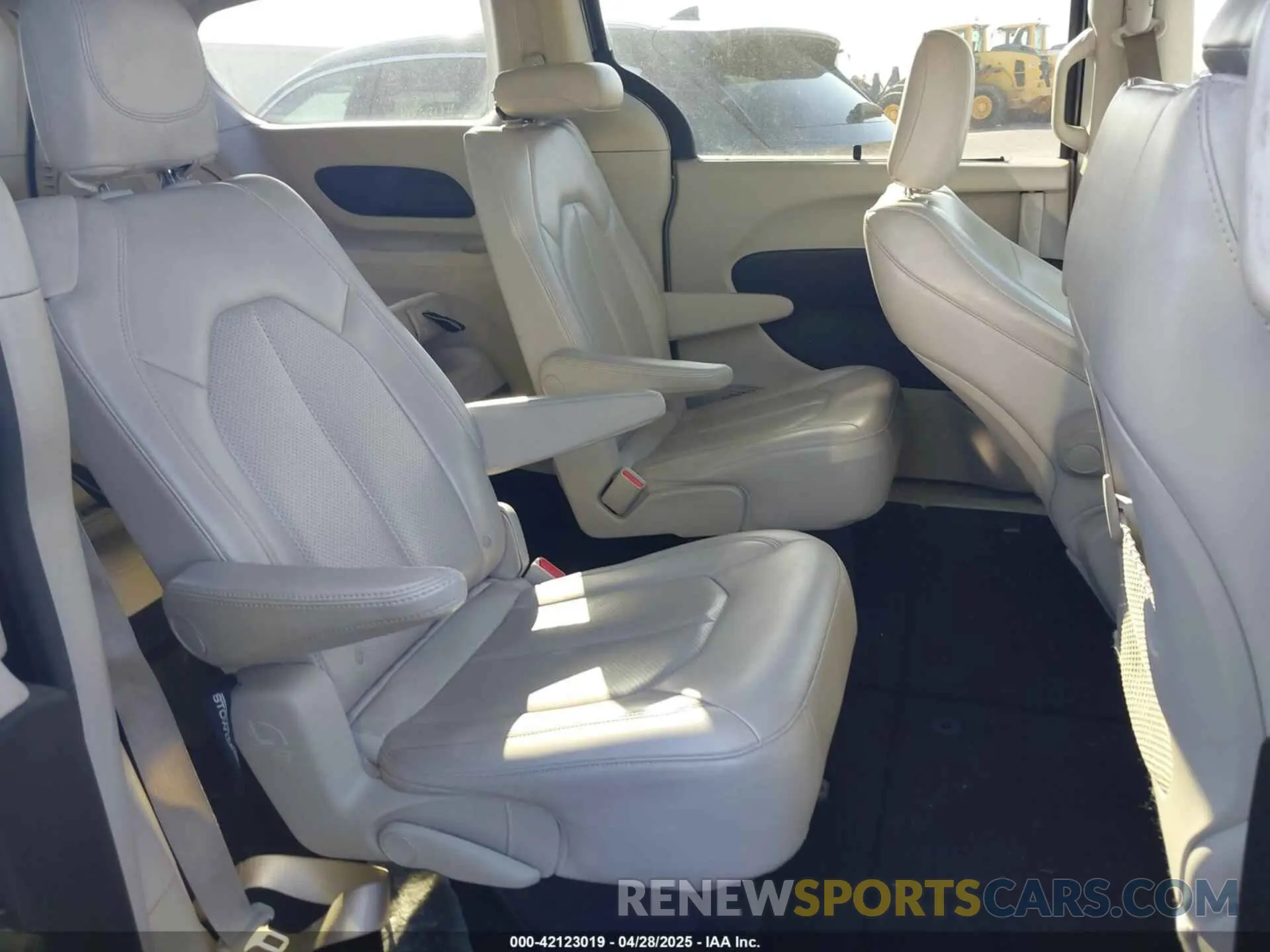 8 Фотография поврежденного автомобиля 2C4RC1DG8MR551199 CHRYSLER VOYAGER 2021