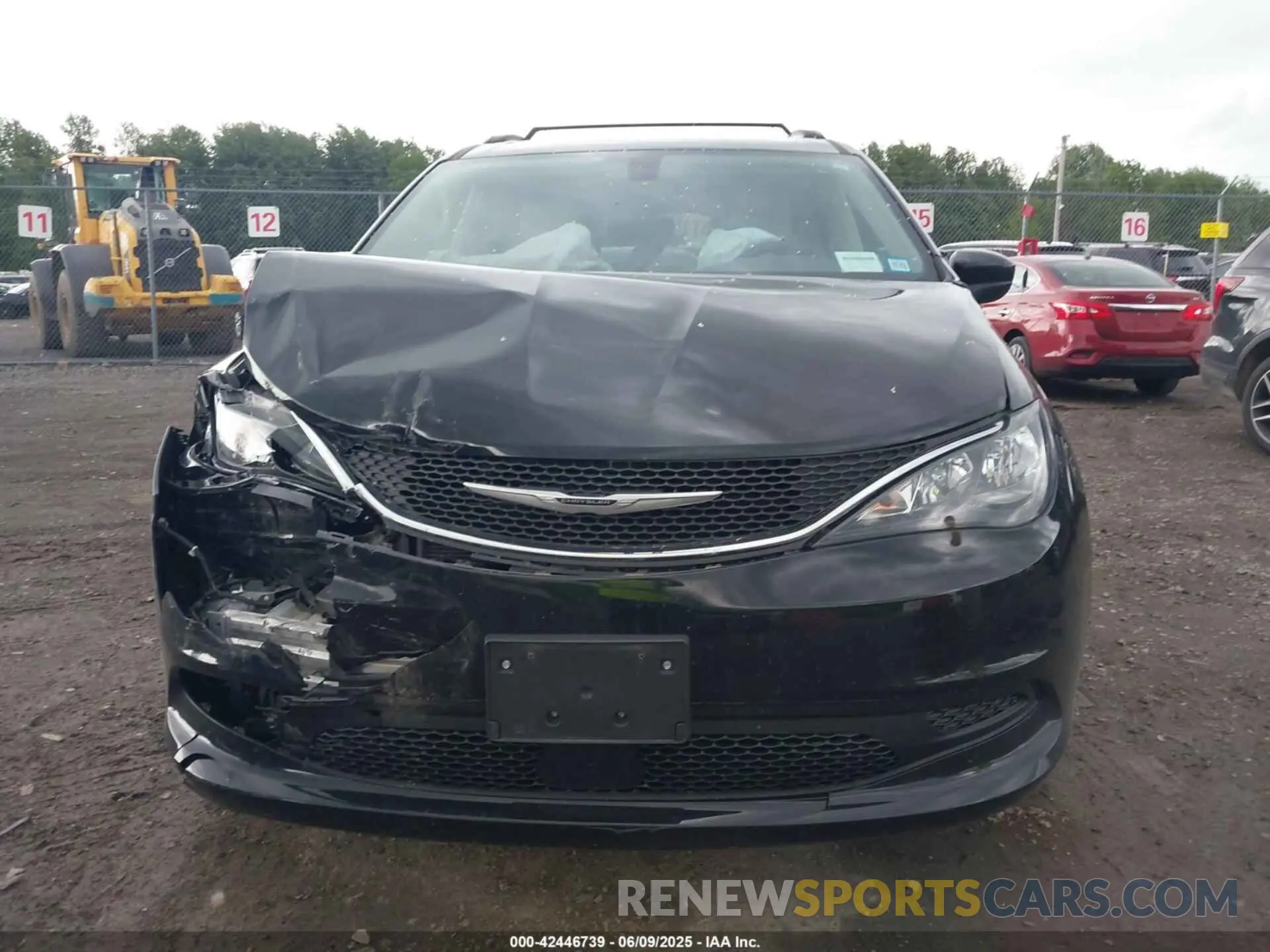 12 Photograph of a damaged car 2C4RC1DGXMR547560 CHRYSLER VOYAGER 2021
