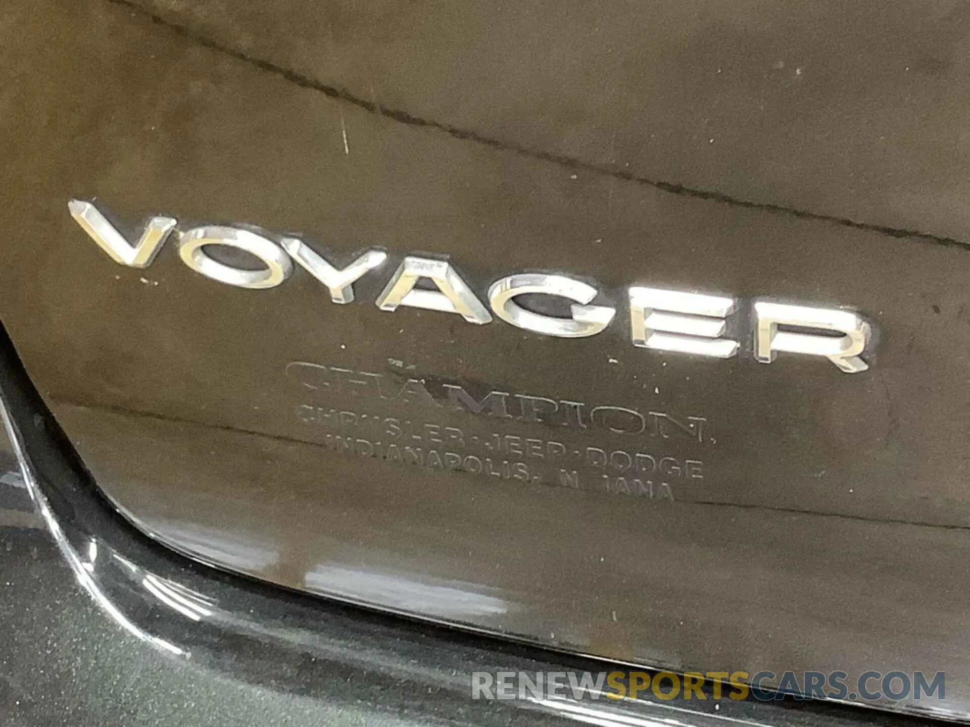 14 Photograph of a damaged car 2C4RC1CG0NR103302 CHRYSLER VOYAGER 2022