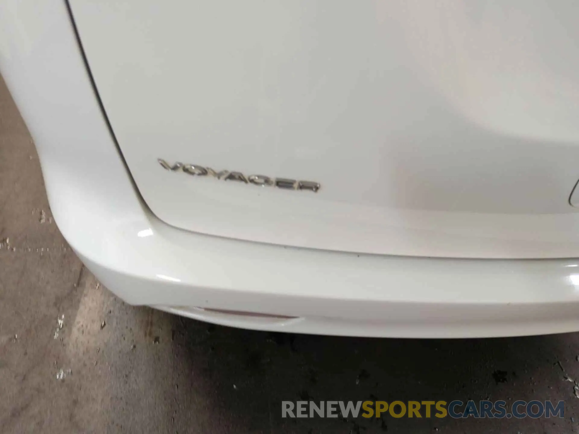 15 Photograph of a damaged car 2C4RC1CG0NR103316 CHRYSLER VOYAGER 2022