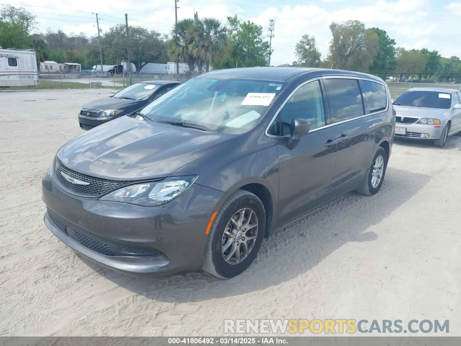 2 Фотография поврежденного автомобиля 2C4RC1CG2NR131635 CHRYSLER VOYAGER 2022