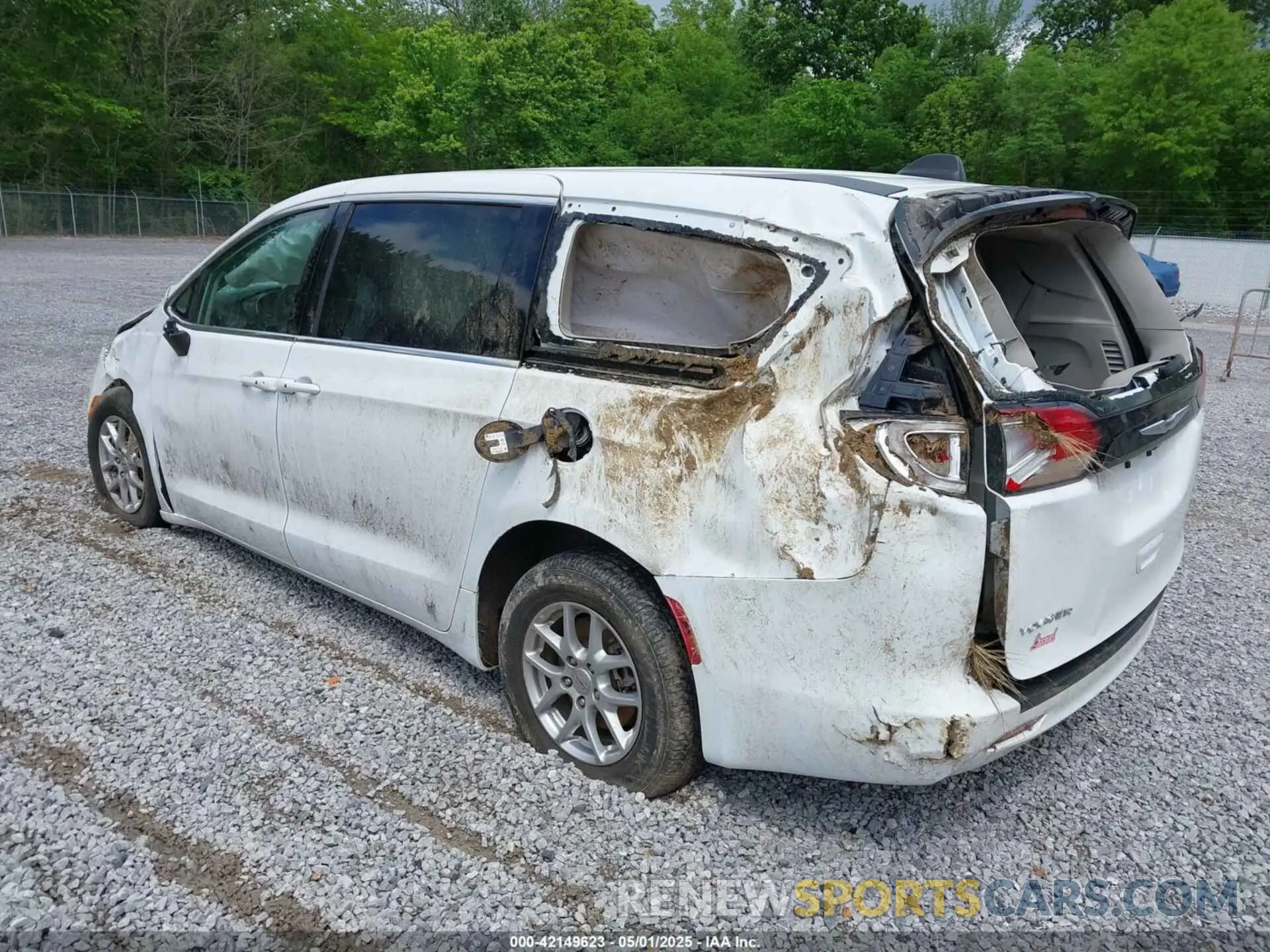 3 Фотография поврежденного автомобиля 2C4RC1CG2NR204647 CHRYSLER VOYAGER 2022