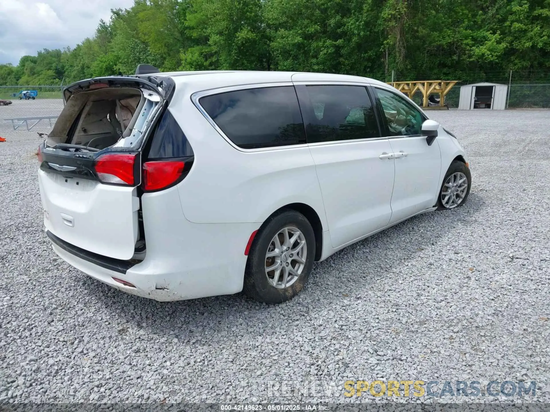 4 Фотография поврежденного автомобиля 2C4RC1CG2NR204647 CHRYSLER VOYAGER 2022