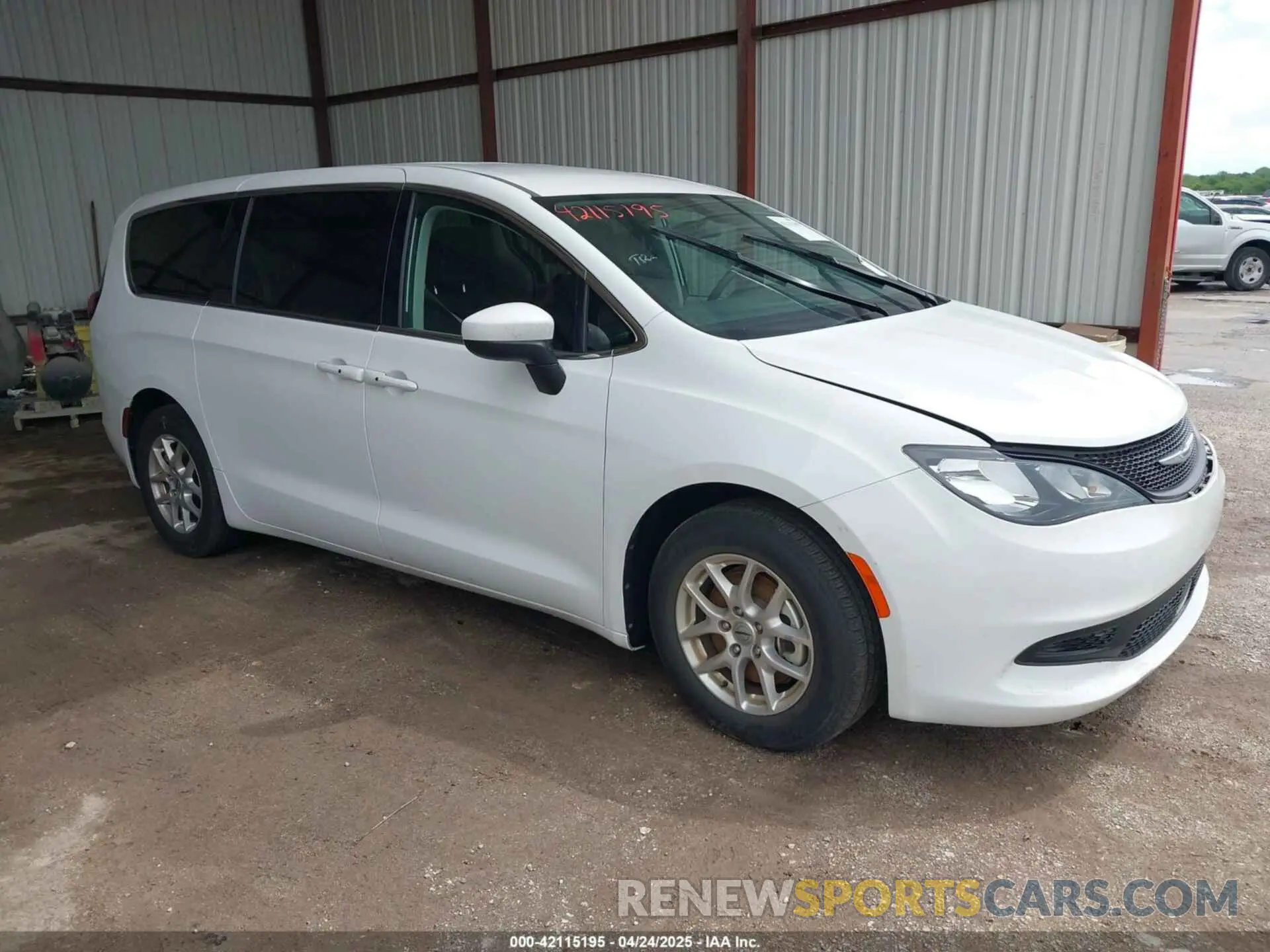 1 Фотография поврежденного автомобиля 2C4RC1CG2NR226082 CHRYSLER VOYAGER 2022