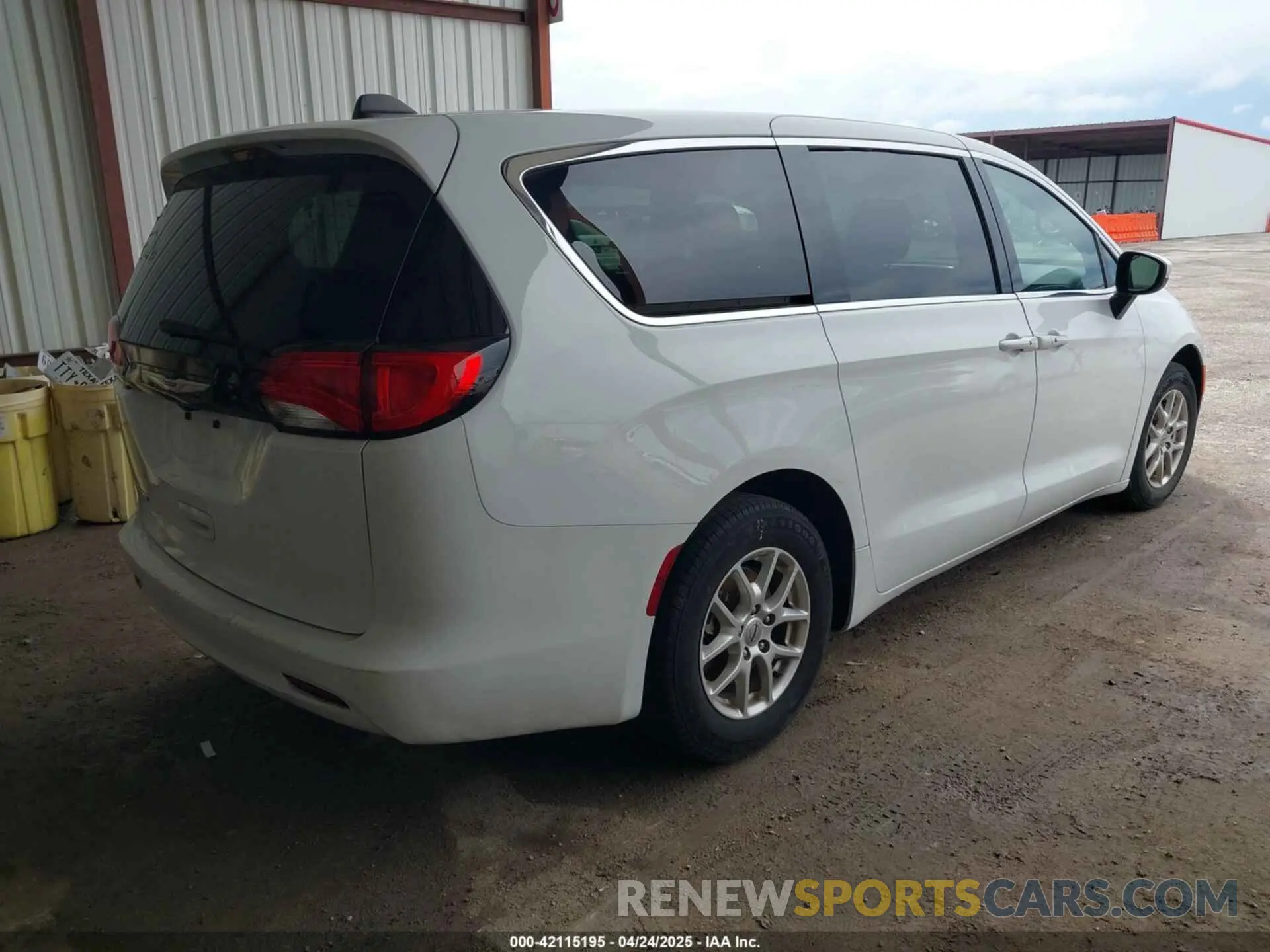 4 Фотография поврежденного автомобиля 2C4RC1CG2NR226082 CHRYSLER VOYAGER 2022