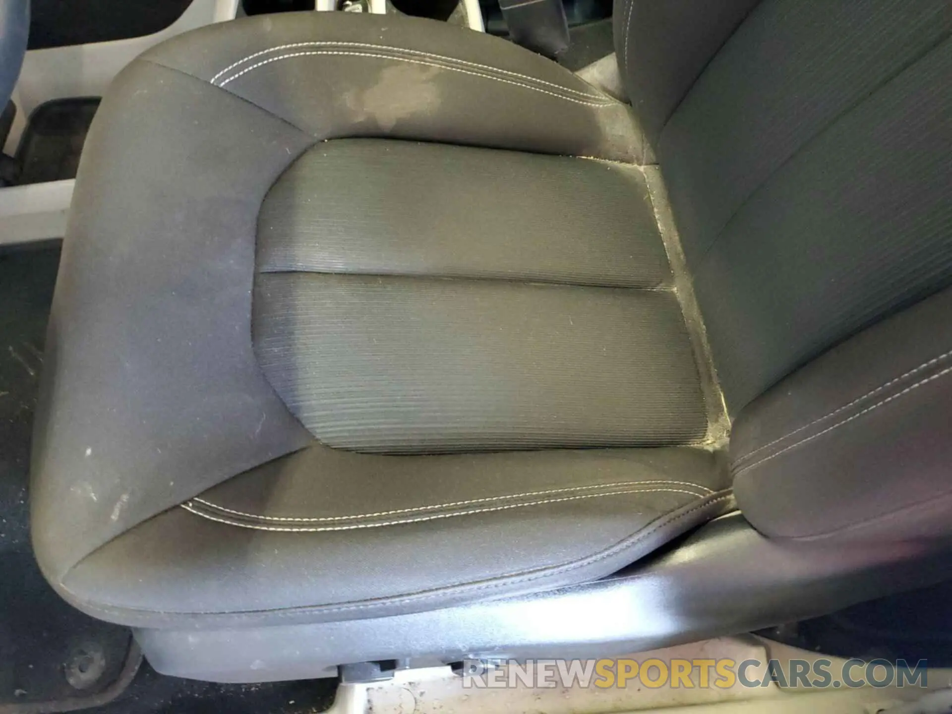 18 Photograph of a damaged car 2C4RC1CG4NR103318 CHRYSLER VOYAGER 2022