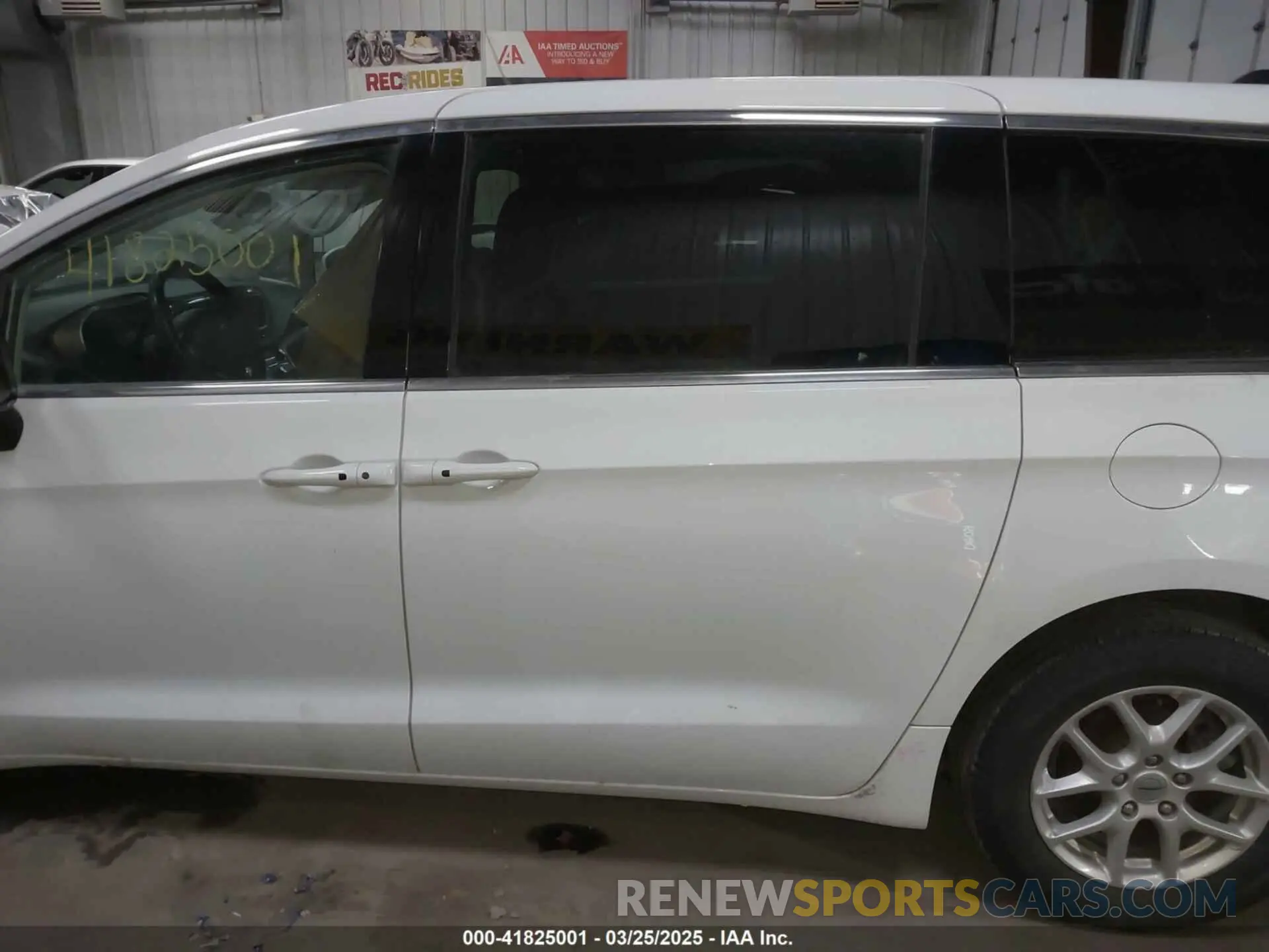 15 Фотография поврежденного автомобиля 2C4RC1CG4NR103397 CHRYSLER VOYAGER 2022