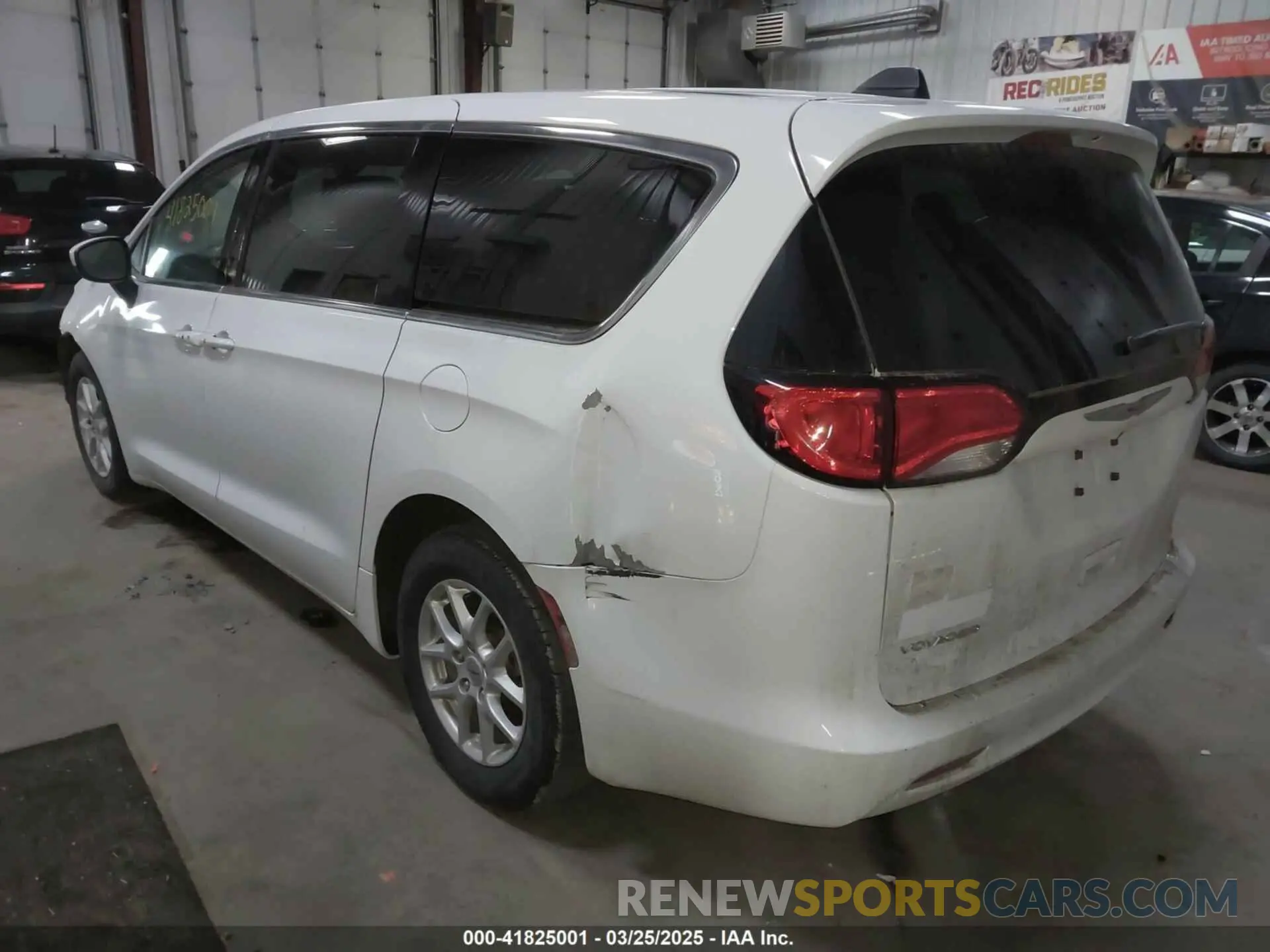 3 Фотография поврежденного автомобиля 2C4RC1CG4NR103397 CHRYSLER VOYAGER 2022