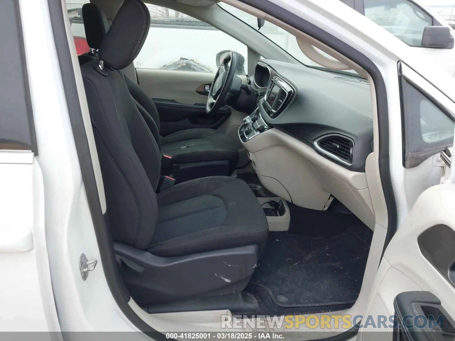 5 Фотография поврежденного автомобиля 2C4RC1CG4NR103397 CHRYSLER VOYAGER 2022