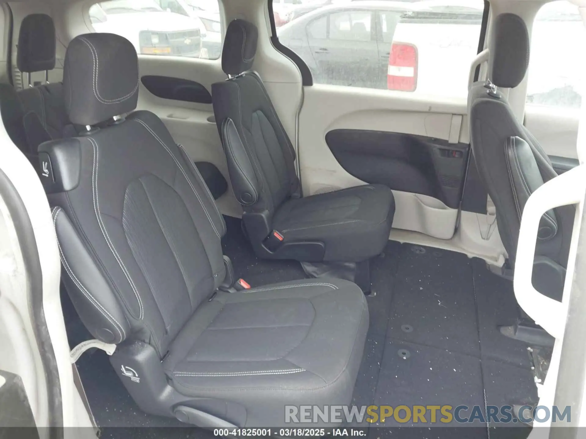 8 Фотография поврежденного автомобиля 2C4RC1CG4NR103397 CHRYSLER VOYAGER 2022