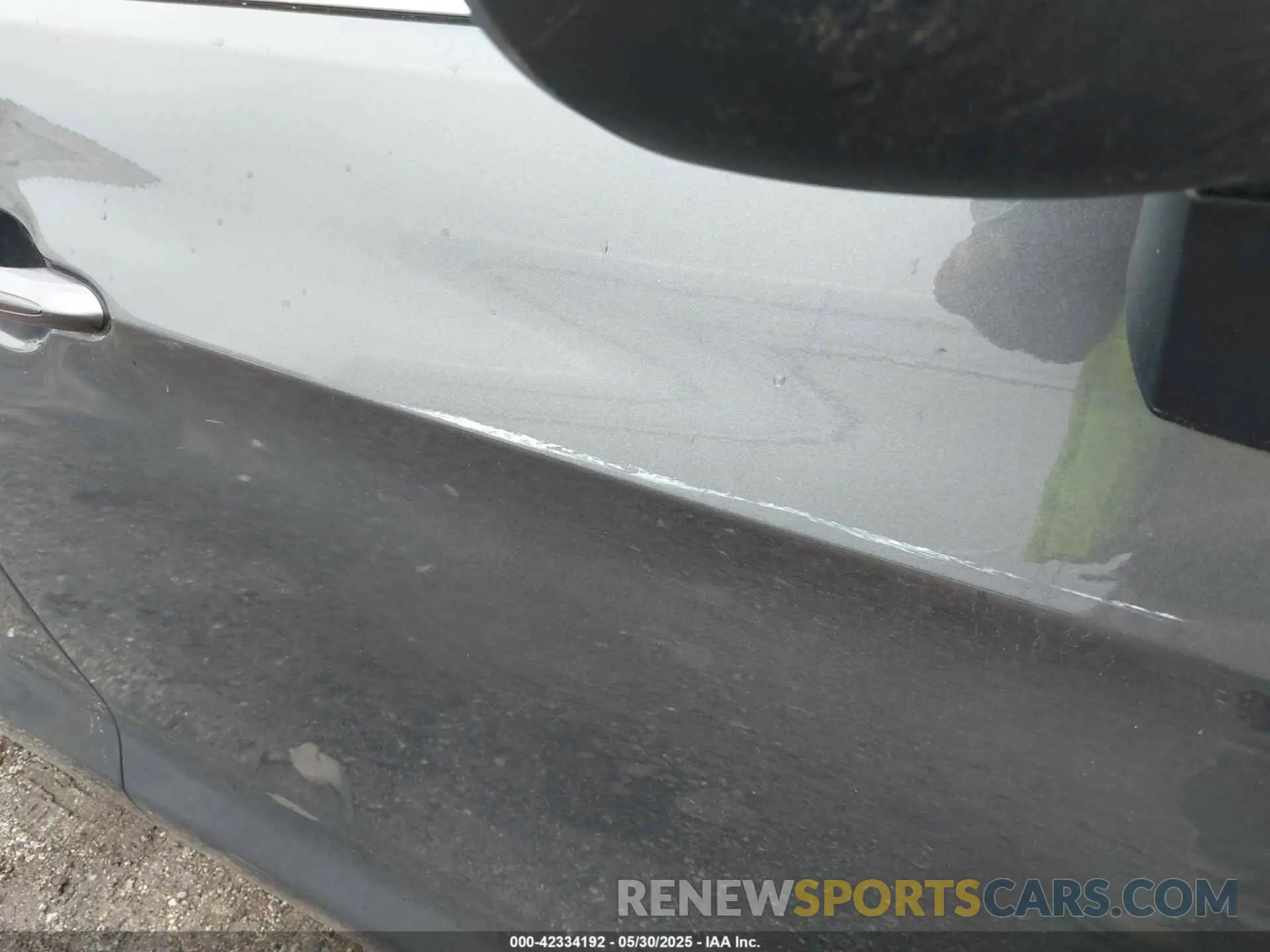18 Photograph of a damaged car 2C4RC1CG5NR104669 CHRYSLER VOYAGER 2022