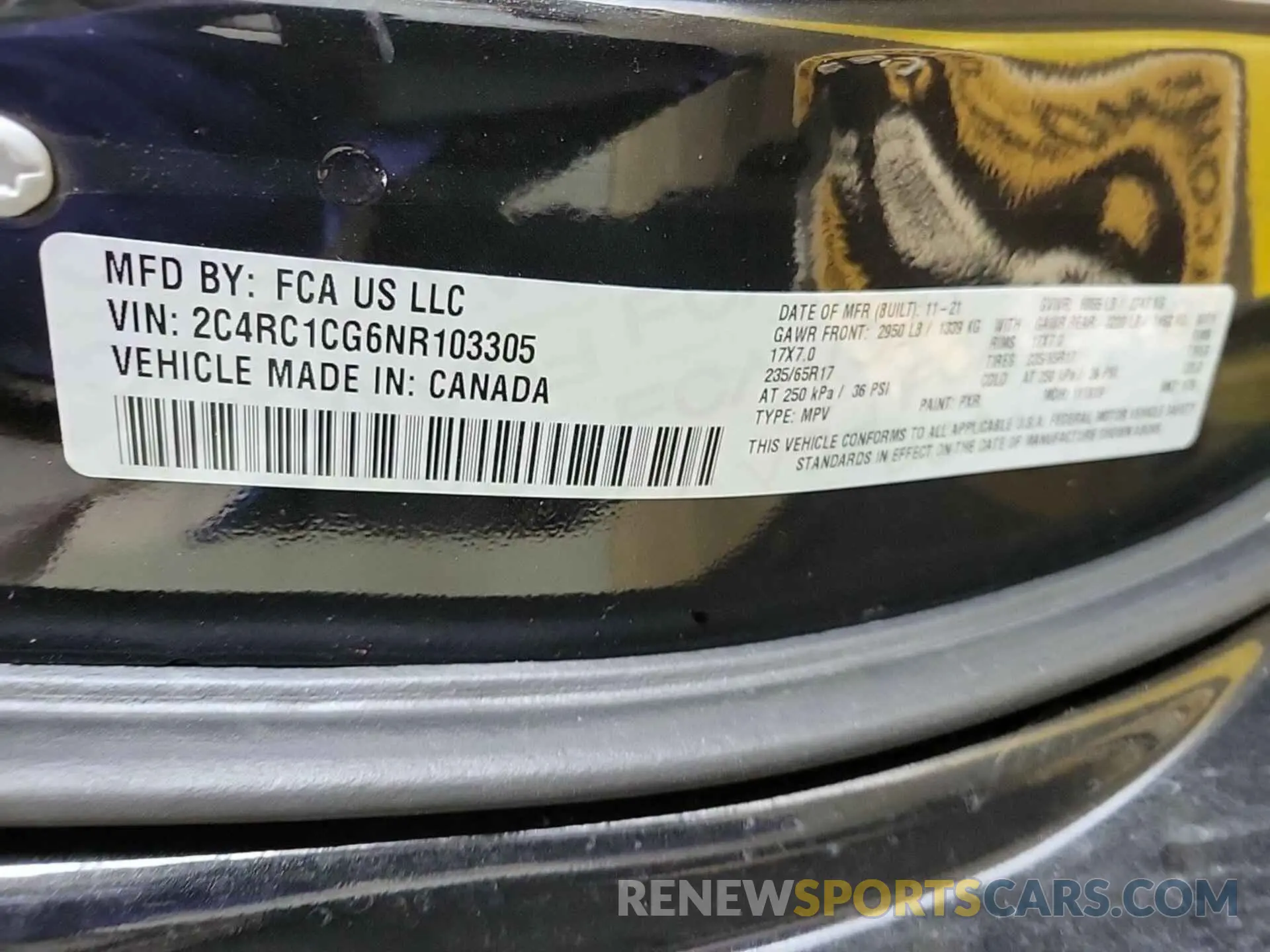 1 Photograph of a damaged car 2C4RC1CG6NR103305 CHRYSLER VOYAGER 2022