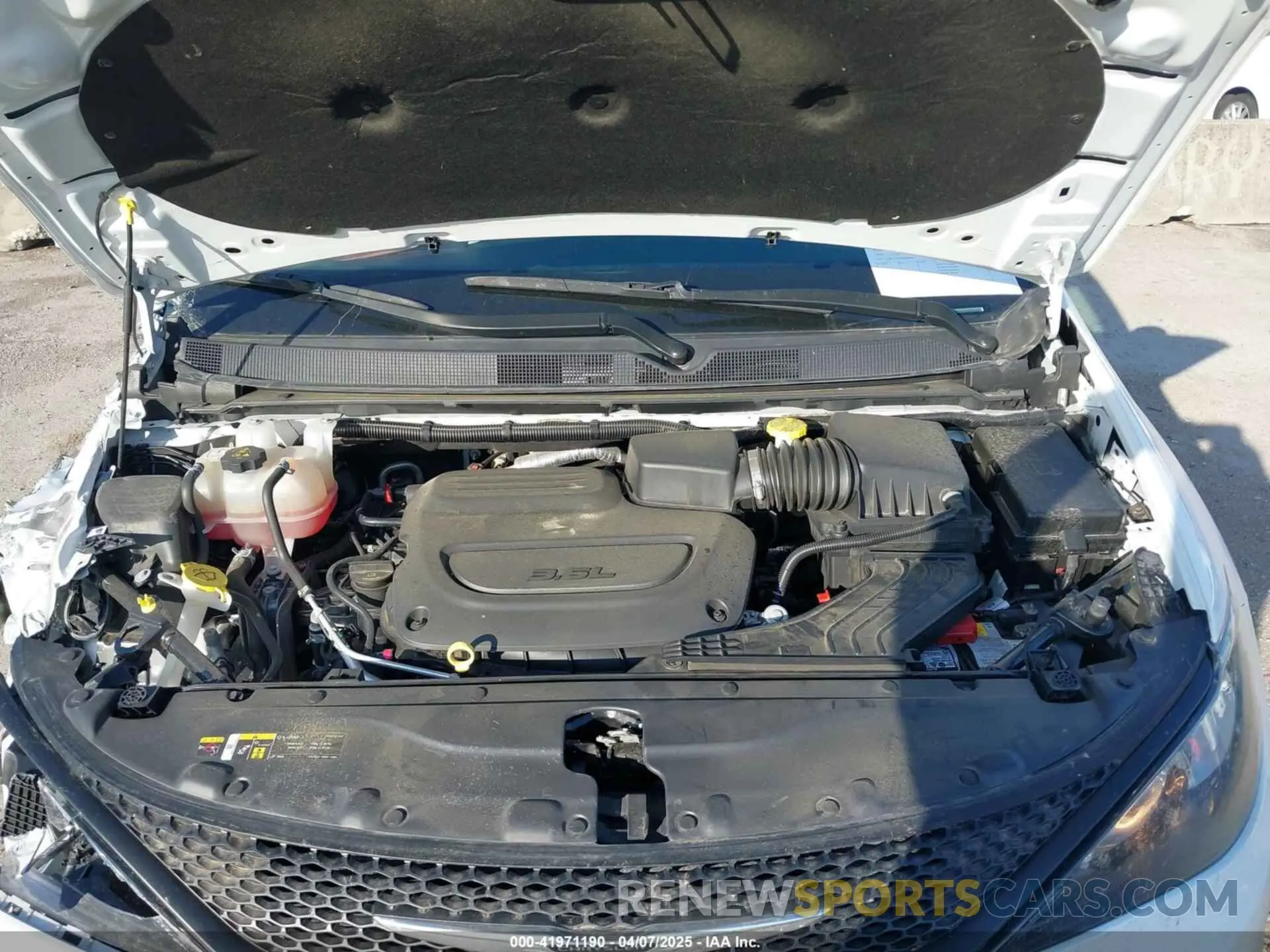 10 Фотография поврежденного автомобиля 2C4RC1CG6NR208667 CHRYSLER VOYAGER 2022