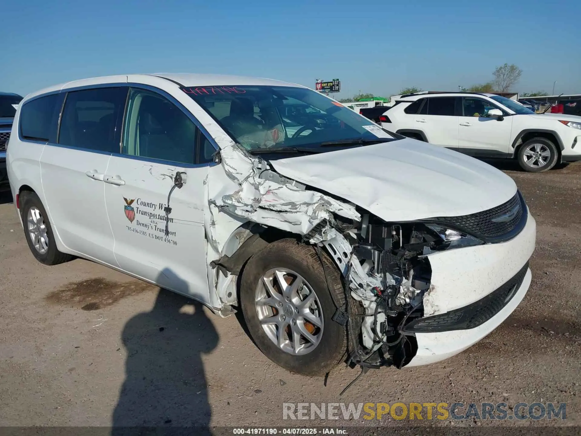 6 Фотография поврежденного автомобиля 2C4RC1CG6NR208667 CHRYSLER VOYAGER 2022