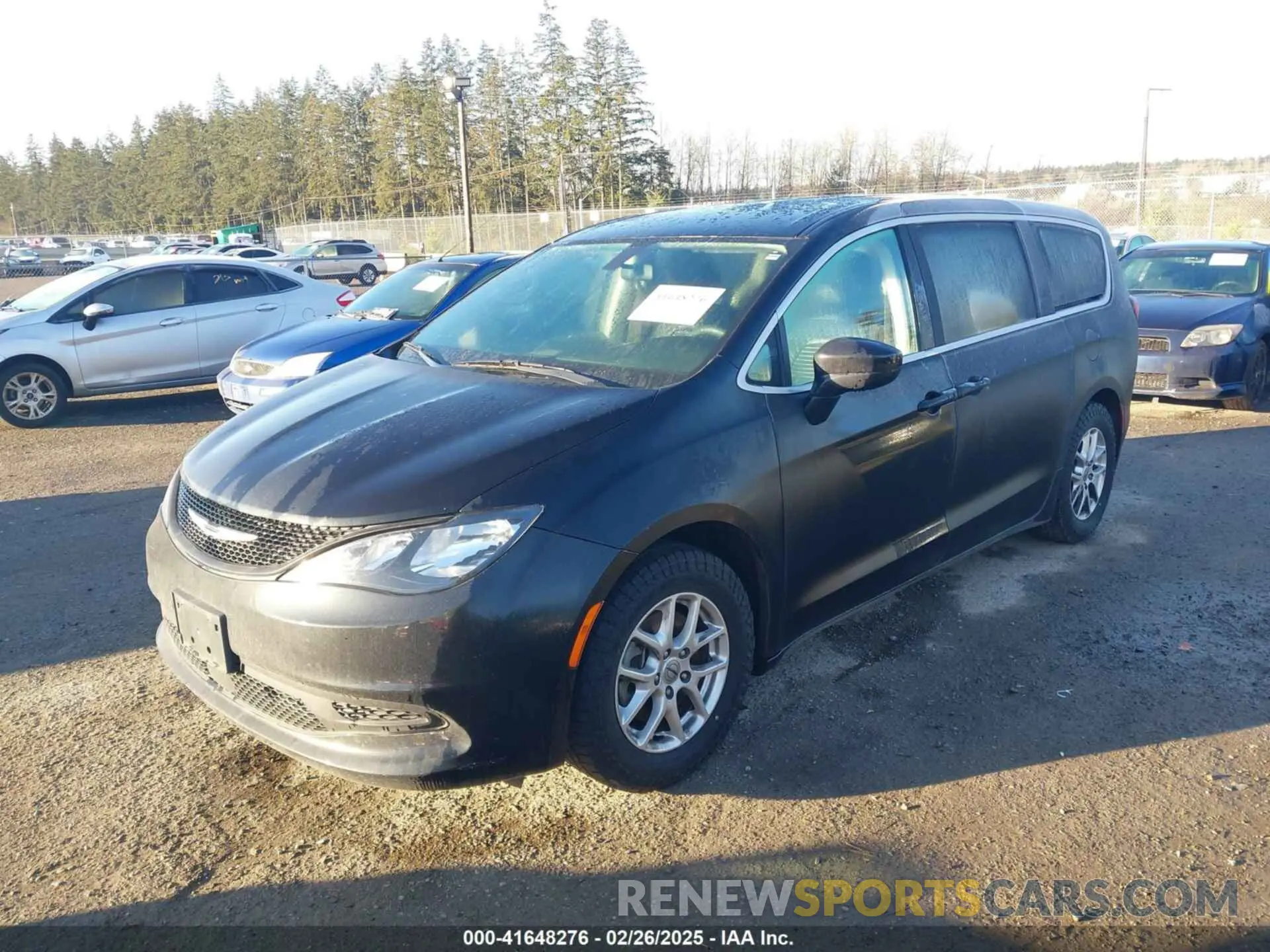 2 Photograph of a damaged car 2C4RC1CG8NR153008 CHRYSLER VOYAGER 2022
