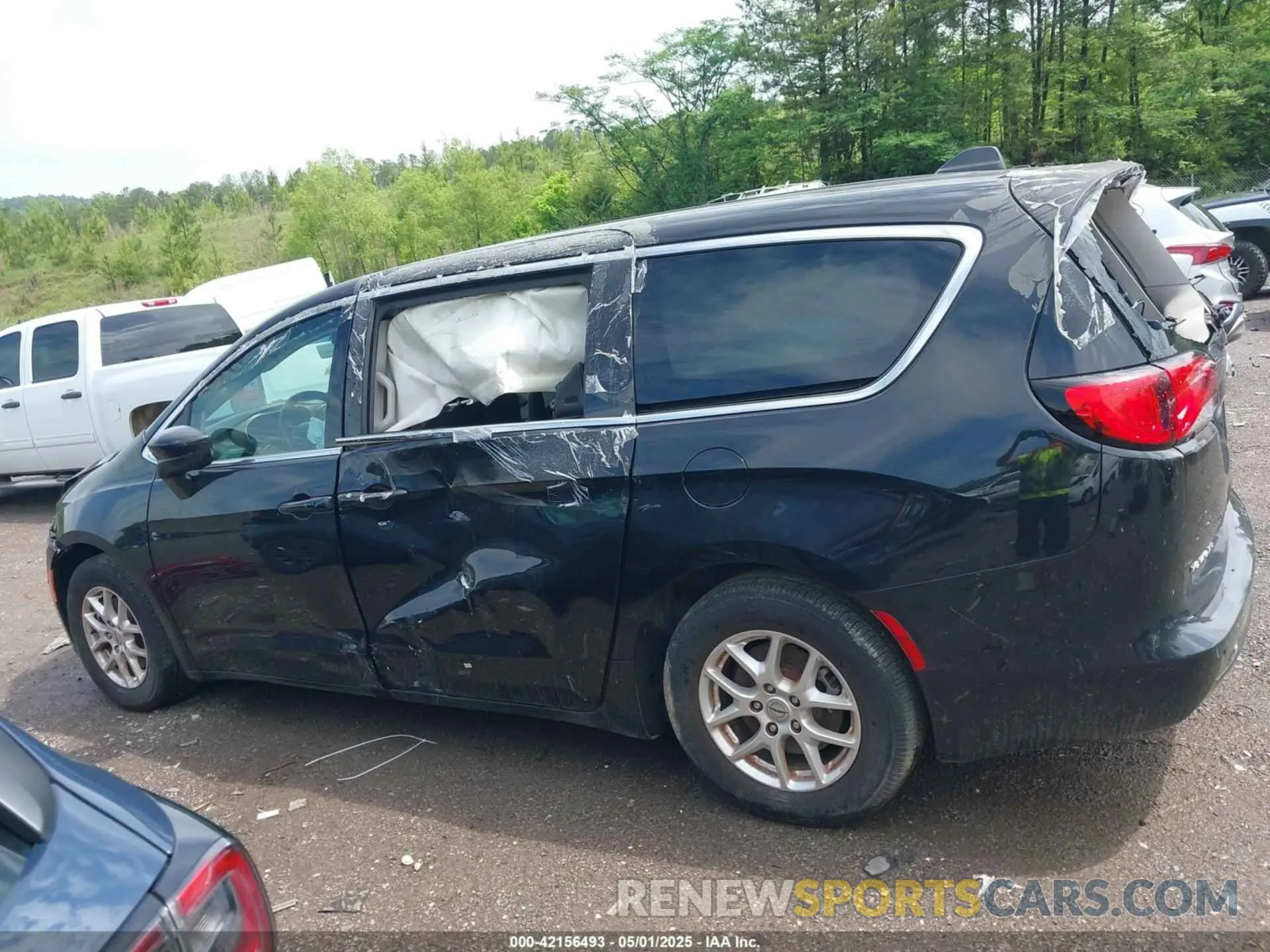 17 Фотография поврежденного автомобиля 2C4RC1CG9NR126478 CHRYSLER VOYAGER 2022